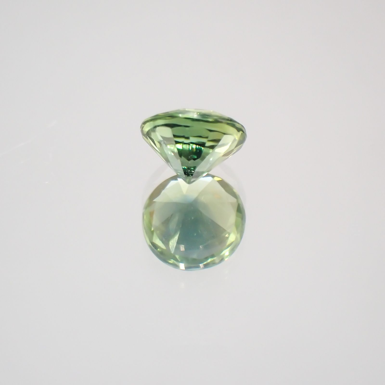 モンタナサファイア アメリカ産 ルース 0.41ct[210410616]4.2×4.2mm前後
