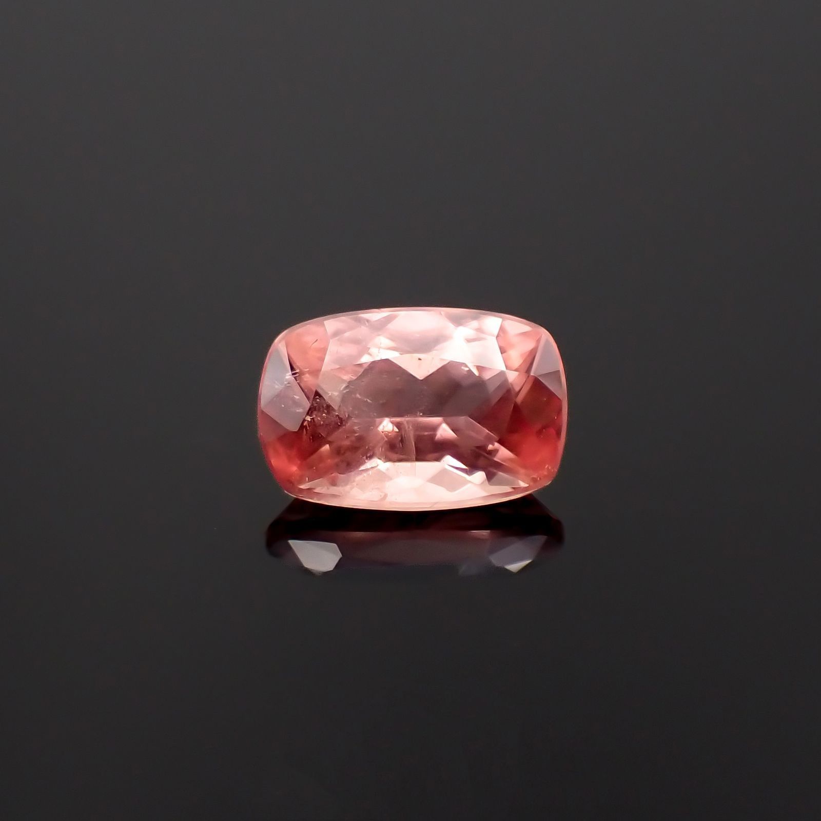 ロードクロサイト(宝石名ロードクロサイト)アメリカ・コロラド州産 識別済 0.58ct / 6x4mm前後 [251120724]