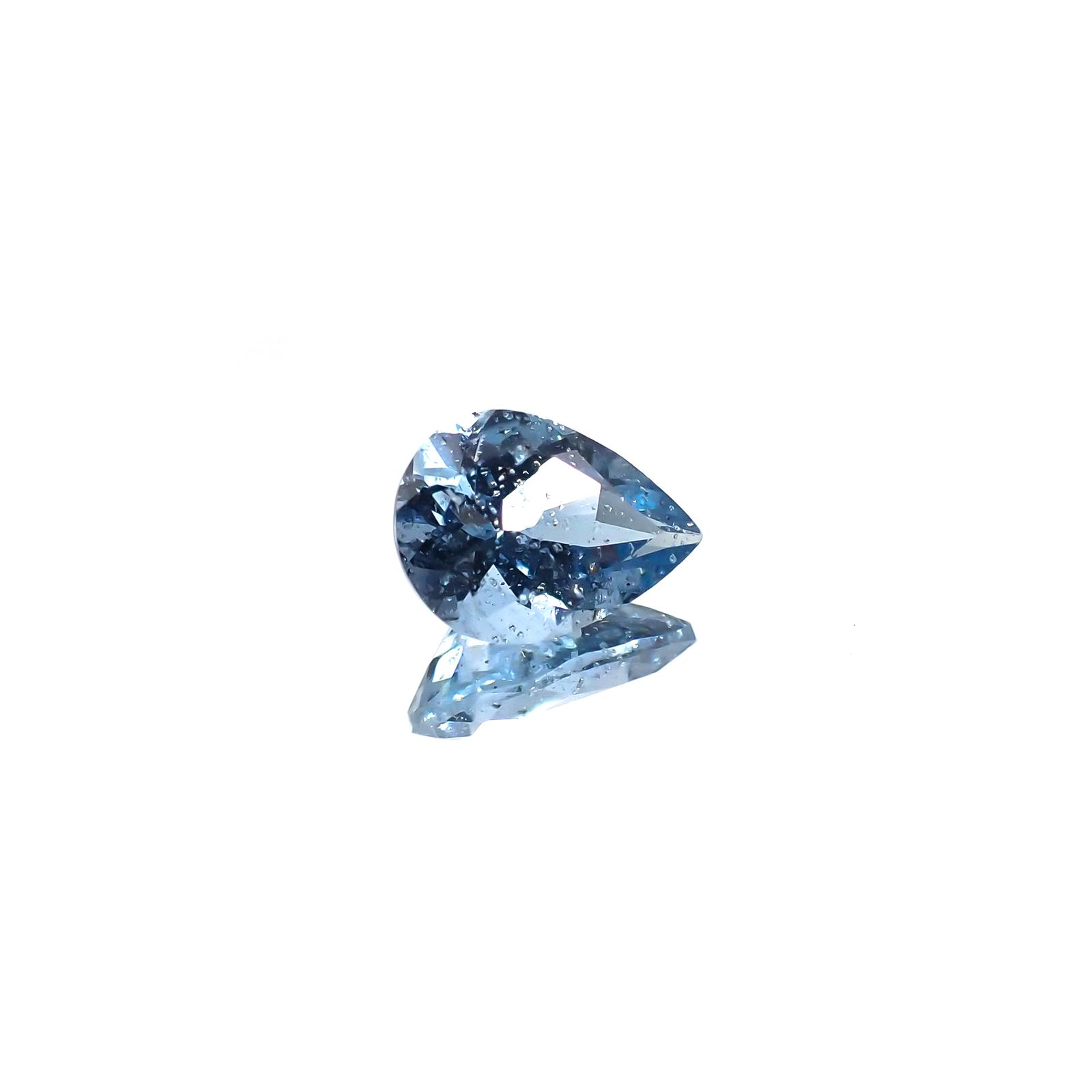 サンタマリアアクアマリン(宝石名アクアマリン) ブラジル産 0.610ct ソ付(彩珠)[210711896]7×5.1mm前後