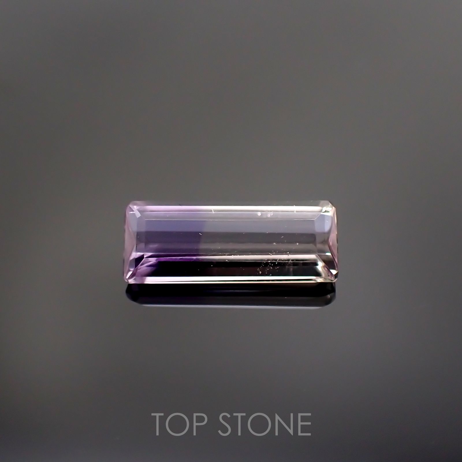 アワーグラスアメジスト(宝石名バイカラー・クォーツ) モロッコ産 2.04ct 識別済[210812319]13×5mm前後