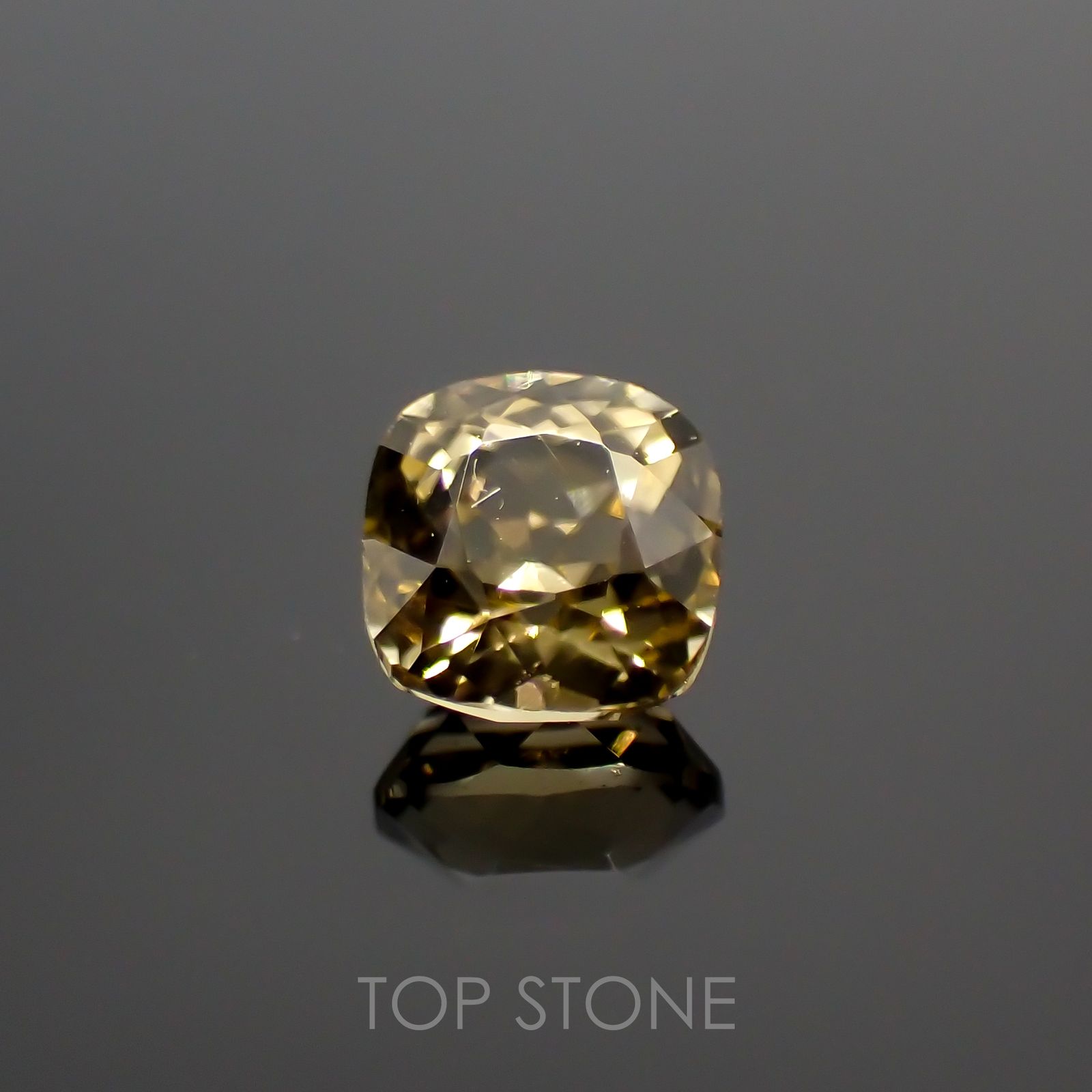 シンハライト スリランカ産 ルース 0.44ct[210910701]4.2×4.1mm前後