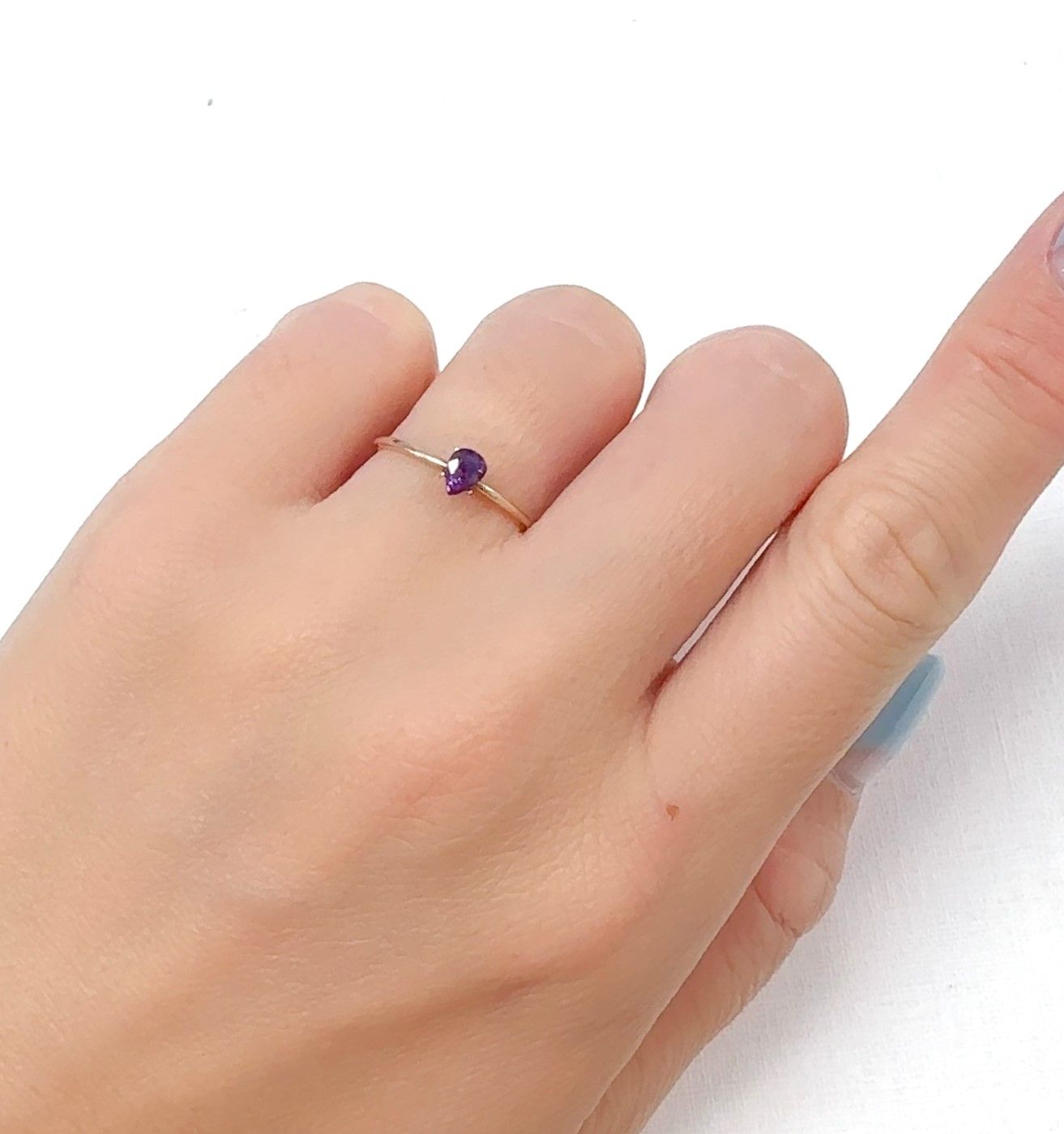ウィンザーサファイア タンザニア・ウィンザー産 0.33ct[240928680]4.7x3.4mm前後