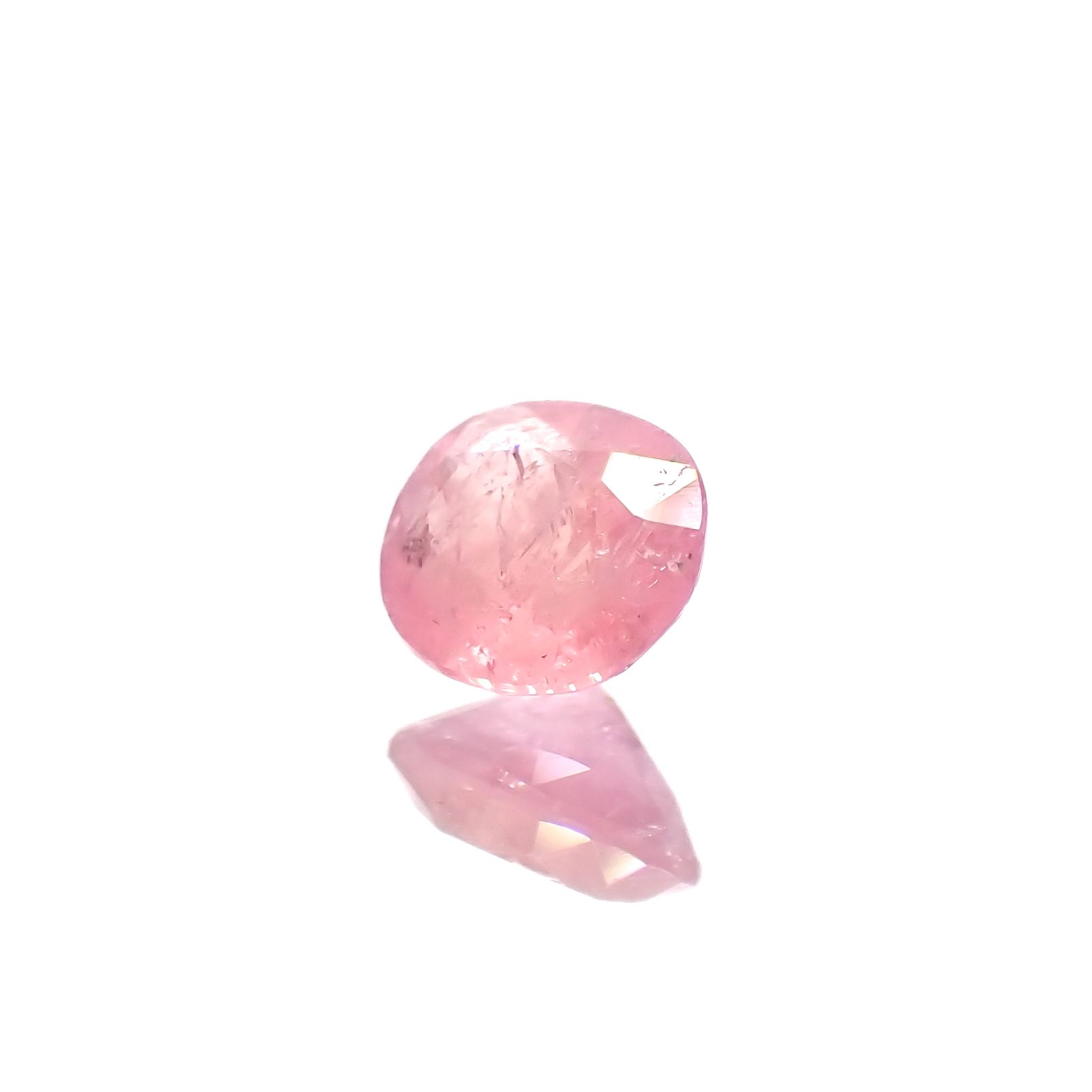 ペツォッタイト(ラズベリル)(宝石名ペツォッタイト)マダガスカル産 0.20ct 識別済[231023738]3.9x3.4mm前後