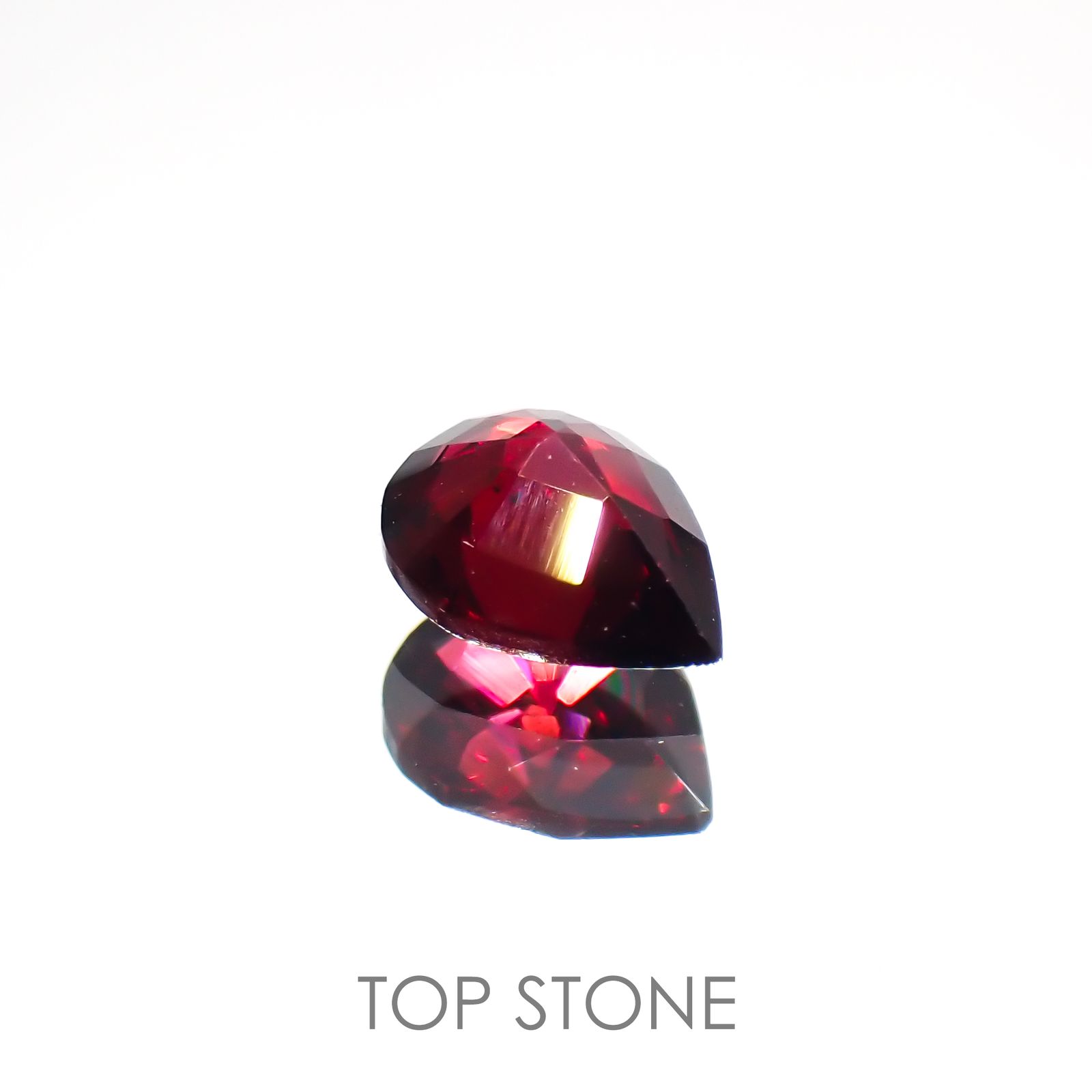 レッドスピネル(宝石名レッド・スピネル)タンザニア産 0.33ct 識別済[220114324]4.9x3.9mm前後