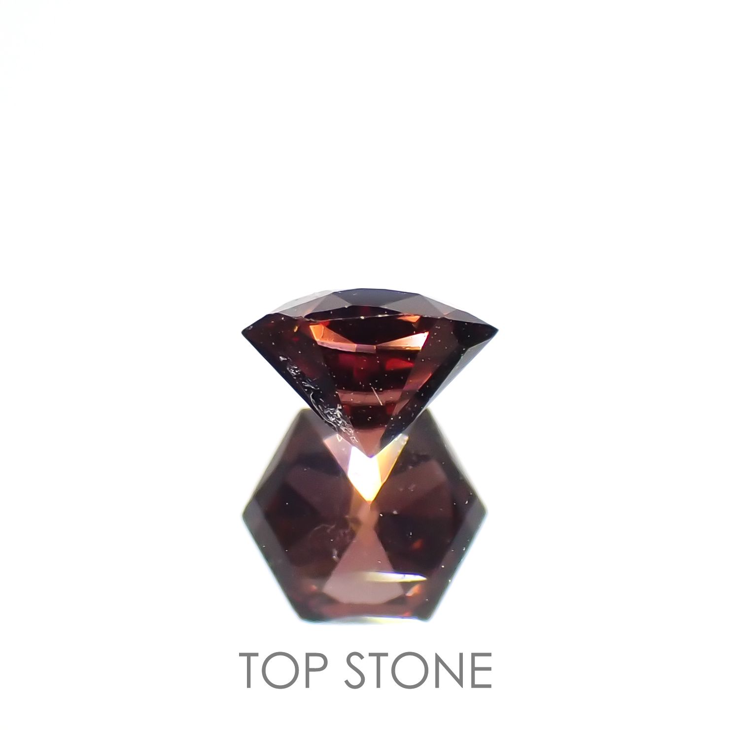 ◇ヘキサゴンカット◇レッドジルコン(宝石名ジルコン)スリランカ/カンボジア産 0.45ct 識別済[221018490]4.1x4mm前後
