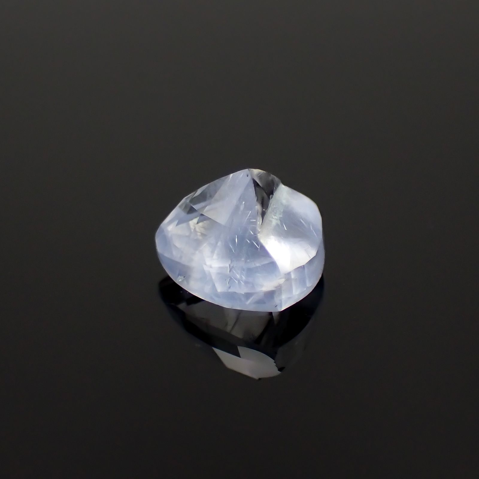 デュモルチェライトインクォーツ ブラジル産 1.87ct[231023584]8.2x8.1mm前後