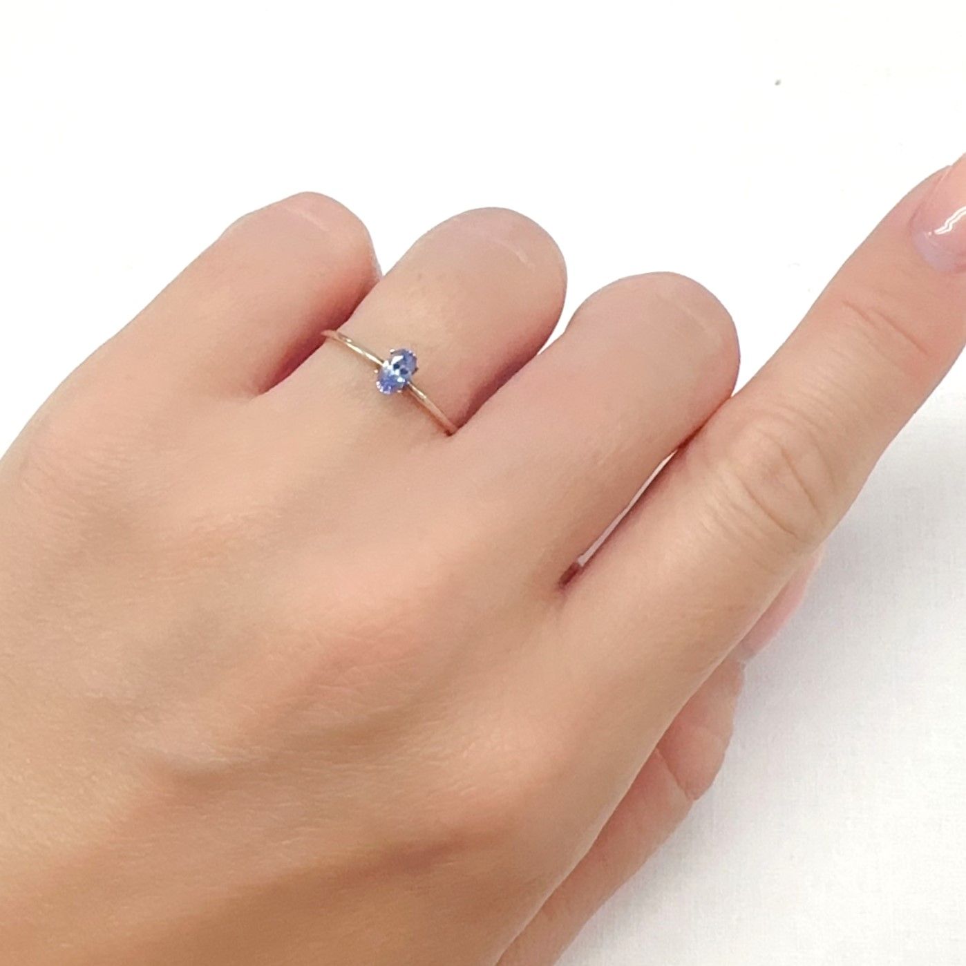 ベニトアイト アメリカ・カリフォルニア州産 0.25ct[240527393]4.9x3mm前後