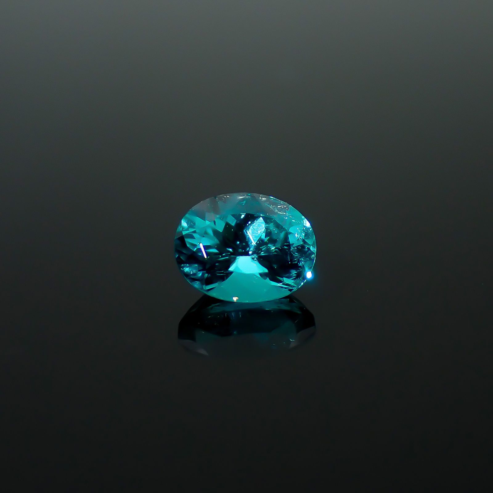パライバトルマリン(宝石名トルマリン/別名パライバ・トルマリン)ブラジル産 GIA鑑付 0.48ct / 5.46x4.33mm前後 [260732609]