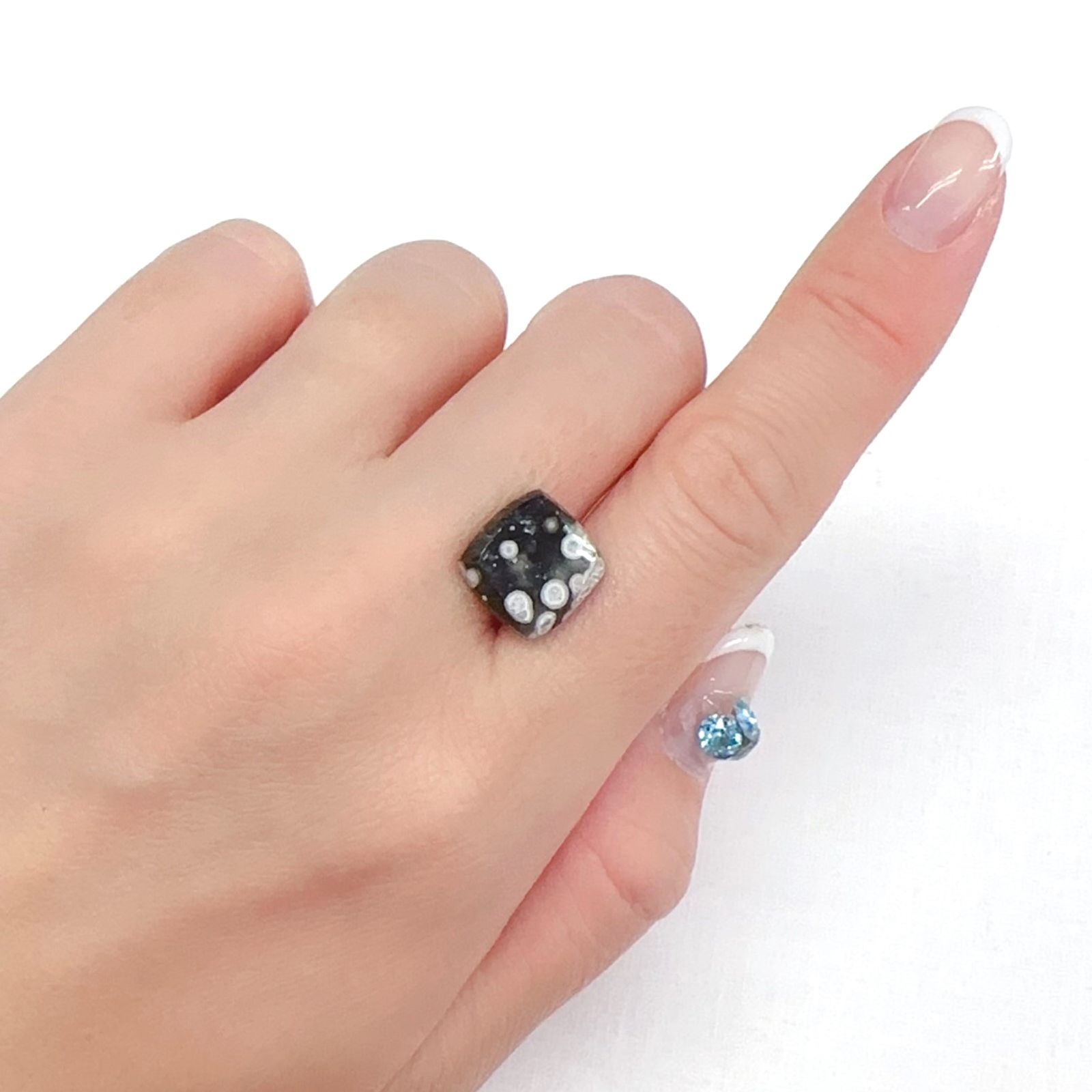 コスミックオブシディアン イタリア産 5.01ct[240427068]12x11.7mm前後