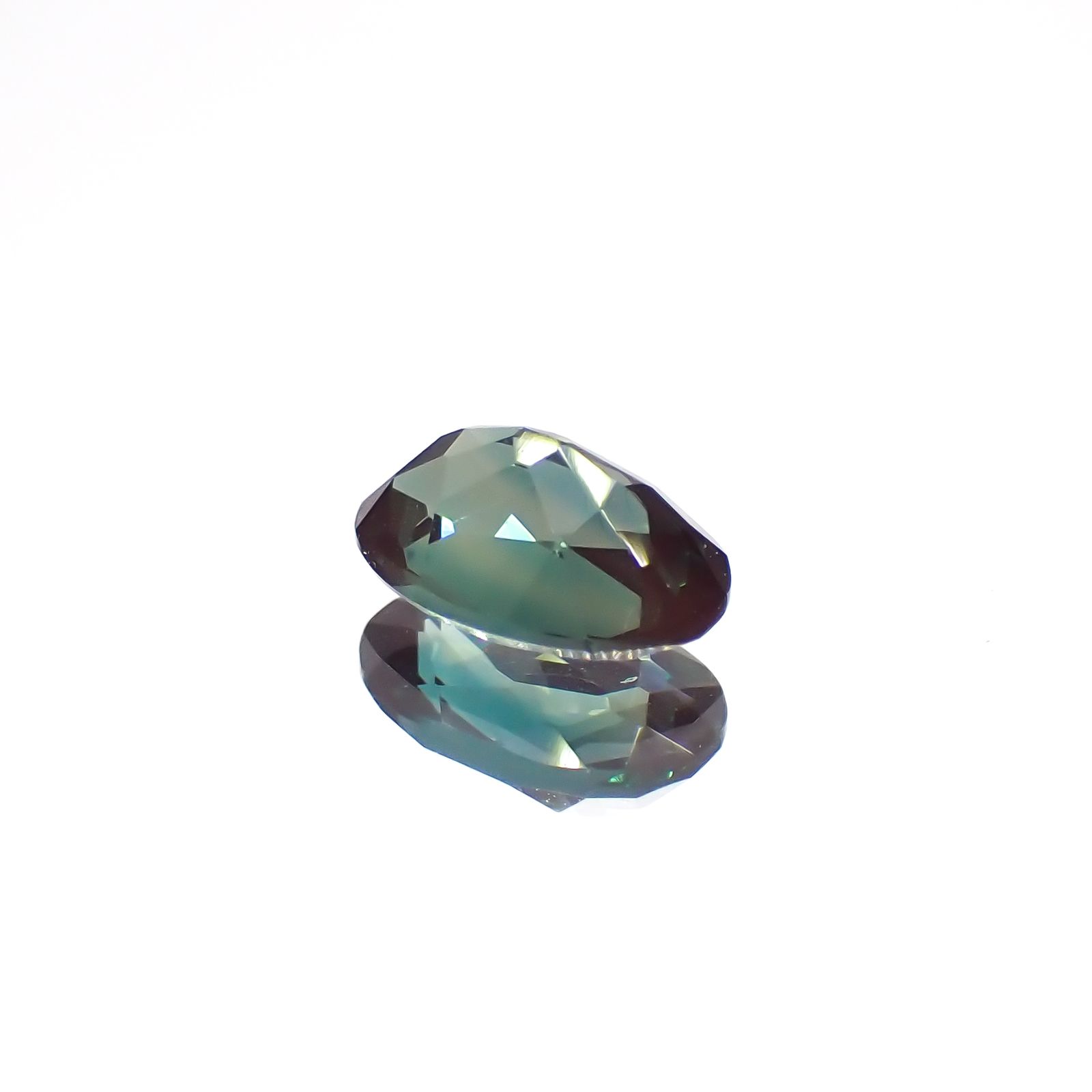 カラーチェンジアンデシン モンゴル産 0.42ct[230421472]6x3.9mm前後