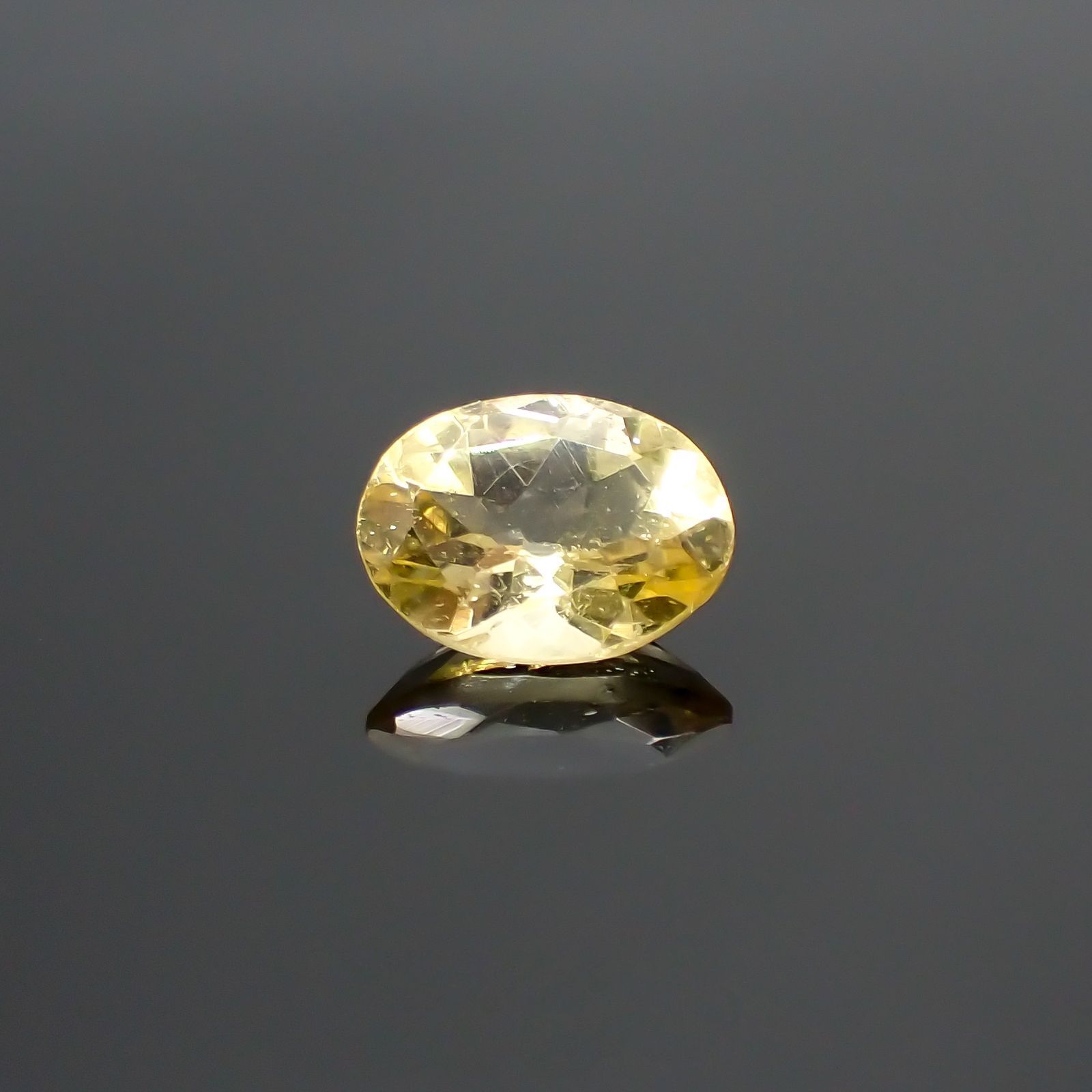 レモンイエローアパタイト(宝石名アパタイト) メキシコ産 1.25ct 識別済[210913228]8×6.2mm前後