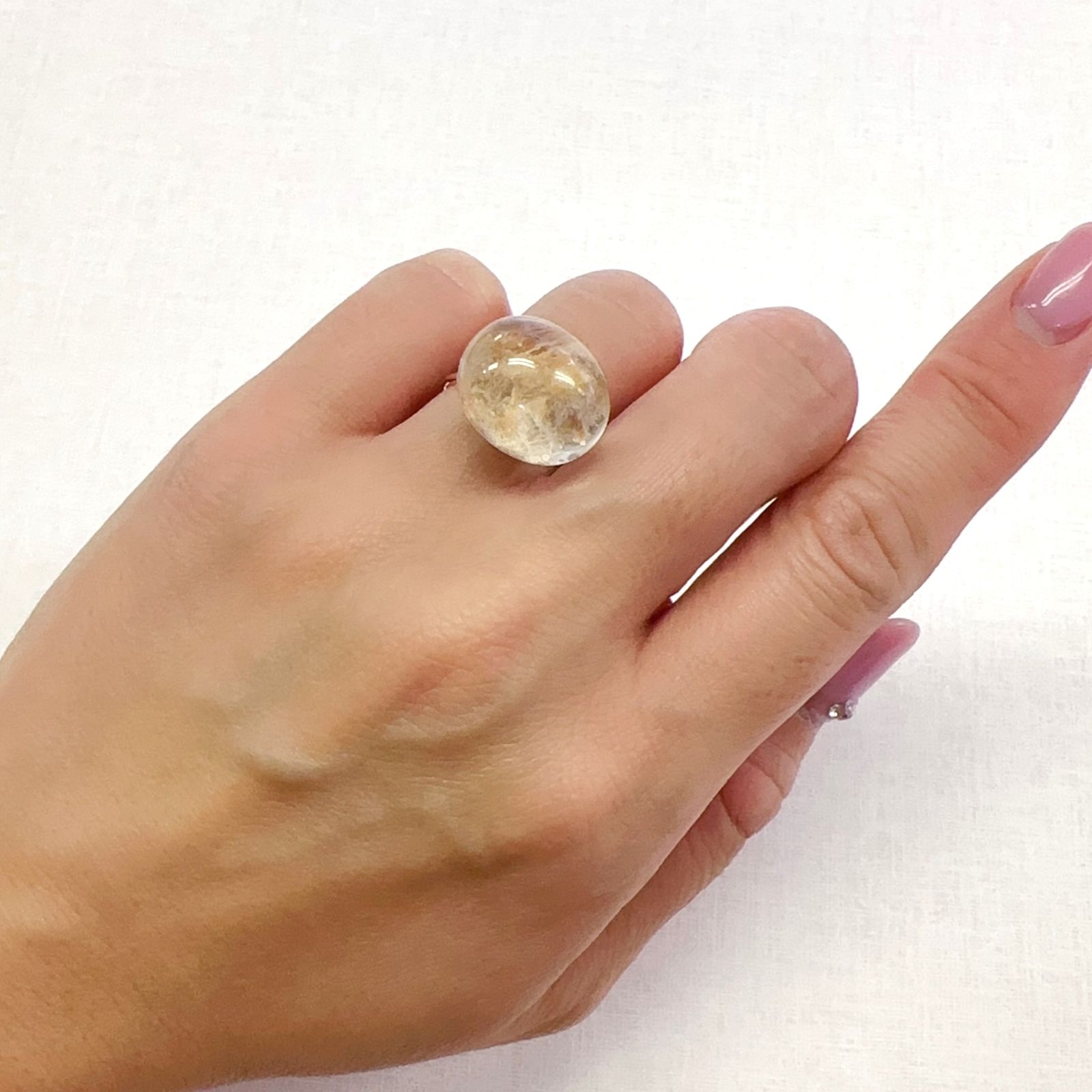 ピンクデュモルチェライトインクォーツ ブラジル産 16.17ct[231224418]16.4x13.6mm前後