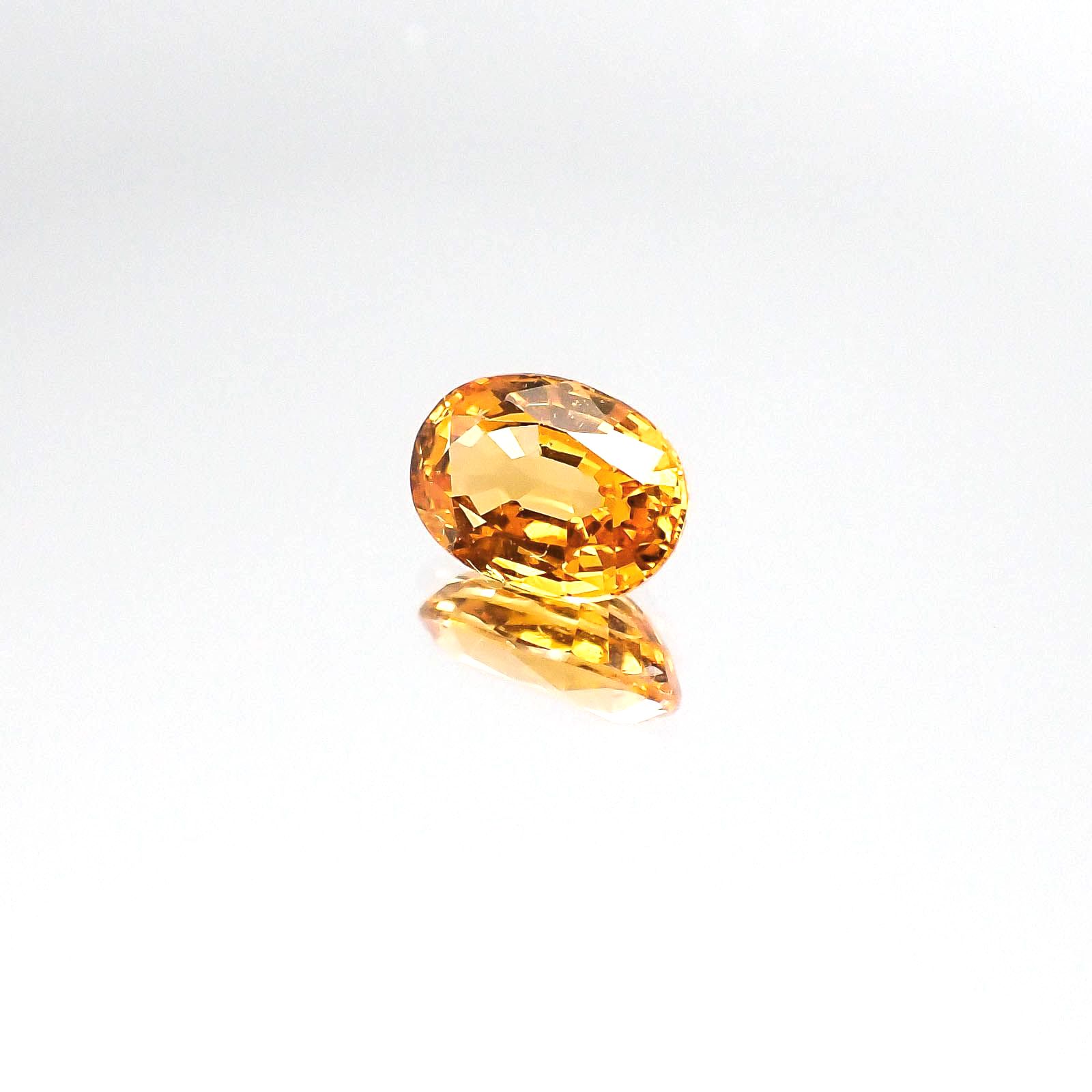 スペサルティンガーネット マンダリンオレンジカラー(宝石名スペサルティン・ガーネット)ナイジェリア産 1.22ct 識別済[231023857]7.2x5mm前後