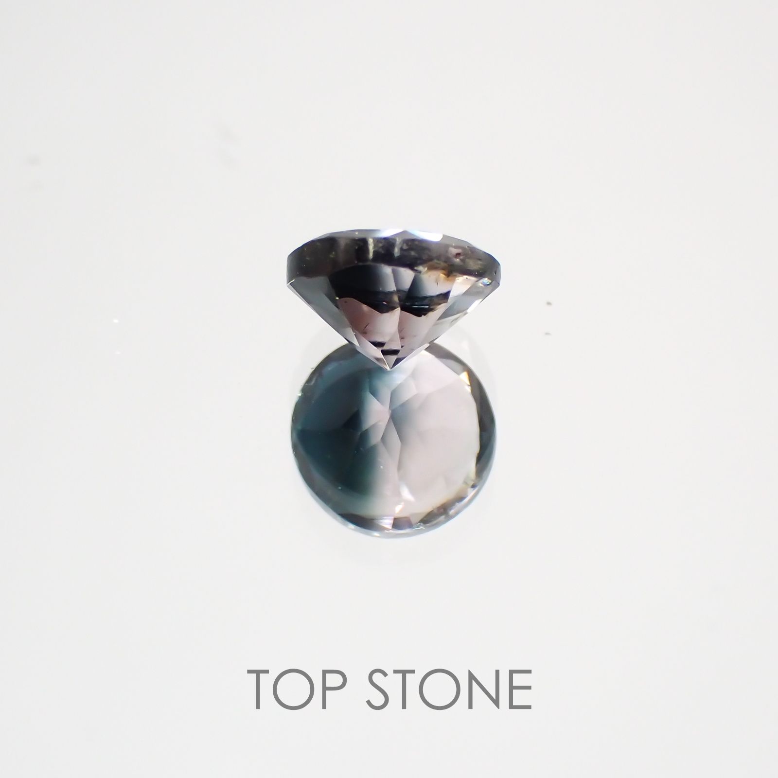 バイカラートルマリン(宝石名バイカラー・トルマリン) ブラジル/アフリカ産 0.49ct 識別済[210410459]5.1×5mm前後