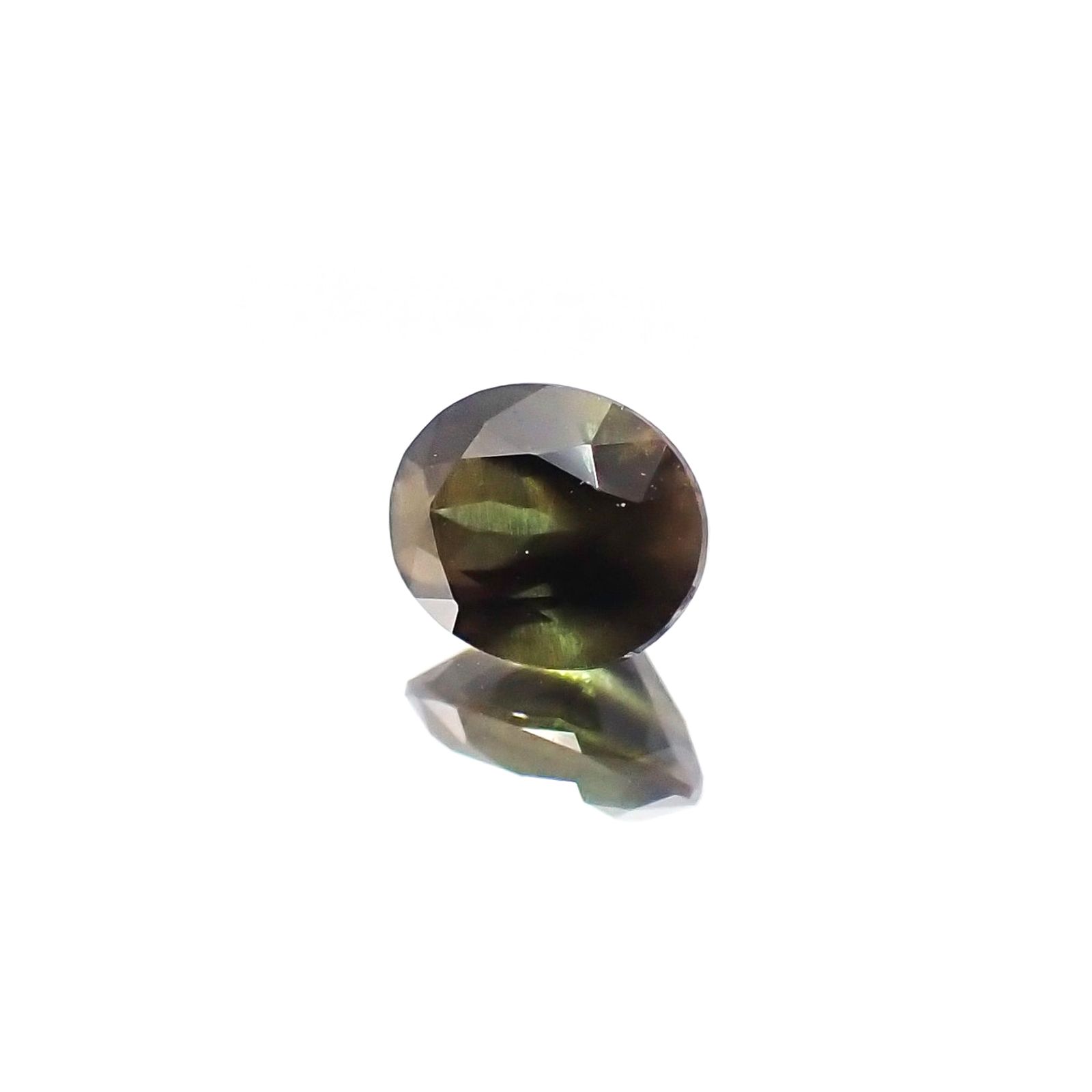 ゴールドシーンサファイア(宝石名シーン・サファイア)ケニア産 識別済 0.69ct / 5.4x4.4mm前後 [231023798]