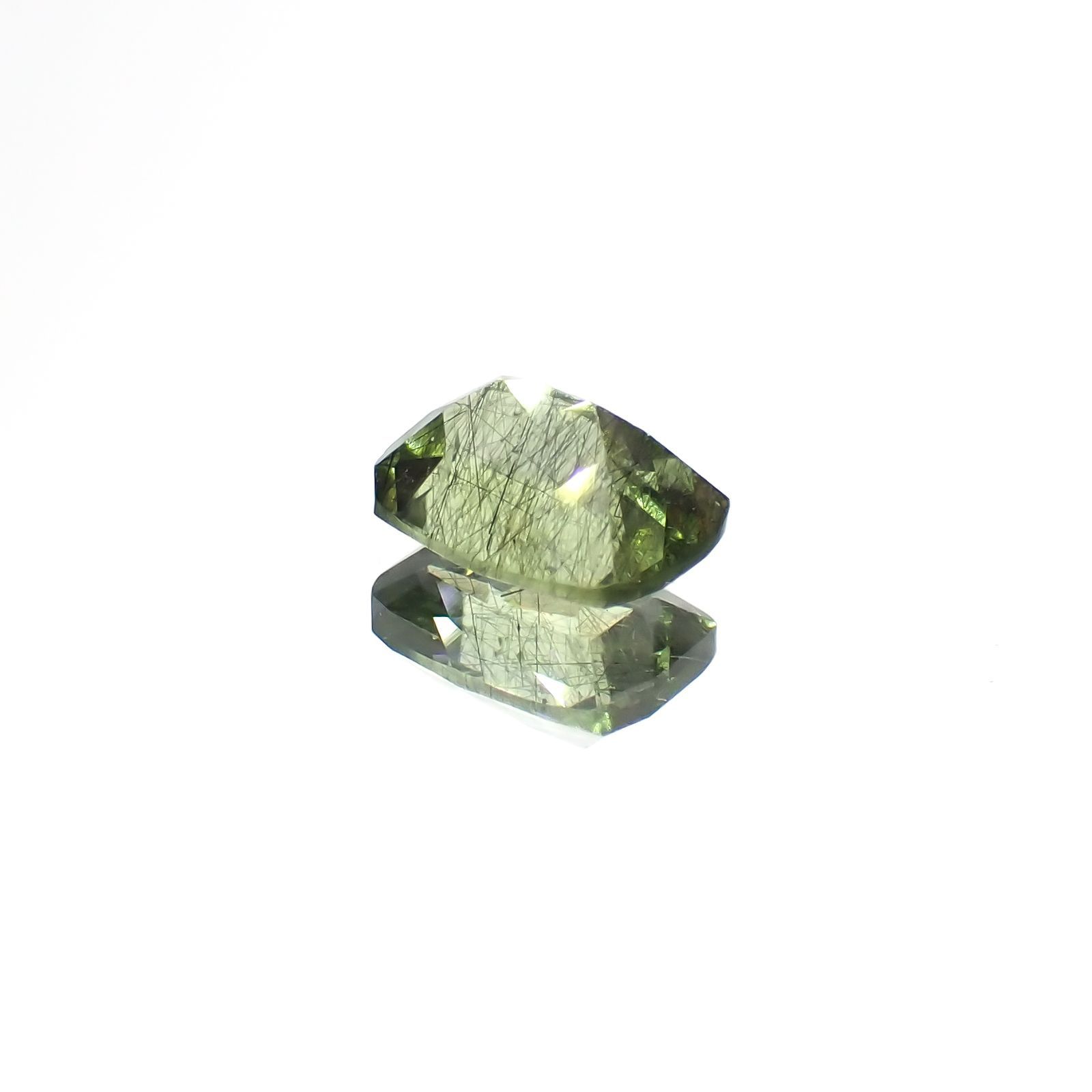 ルドウィジャイトインペリドット パキスタン産 1.28ct[230220730]7.3x5.7mm前後