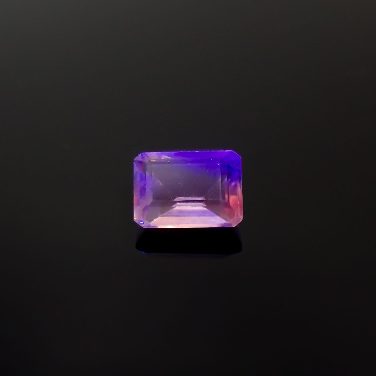 パーティカラーフローライト フルオレッセンス ブラジル産 3.35ct[240326907]9.8x7.6mm前後