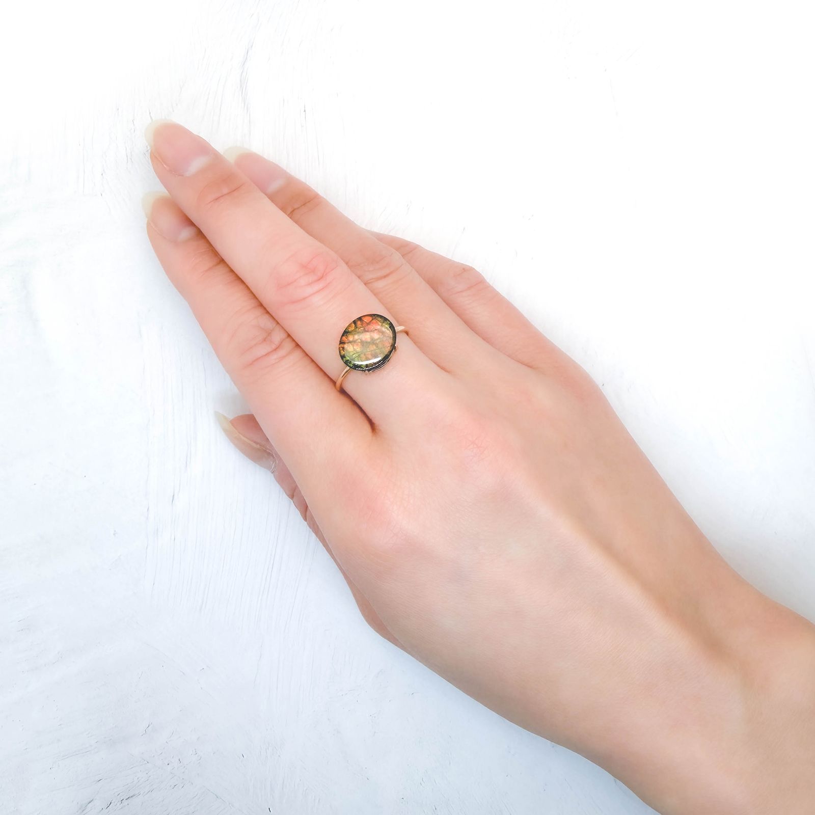 アンモライト トリプレット カナダ産 3.32ct / 11.9x9.9mm前後 [260331794]