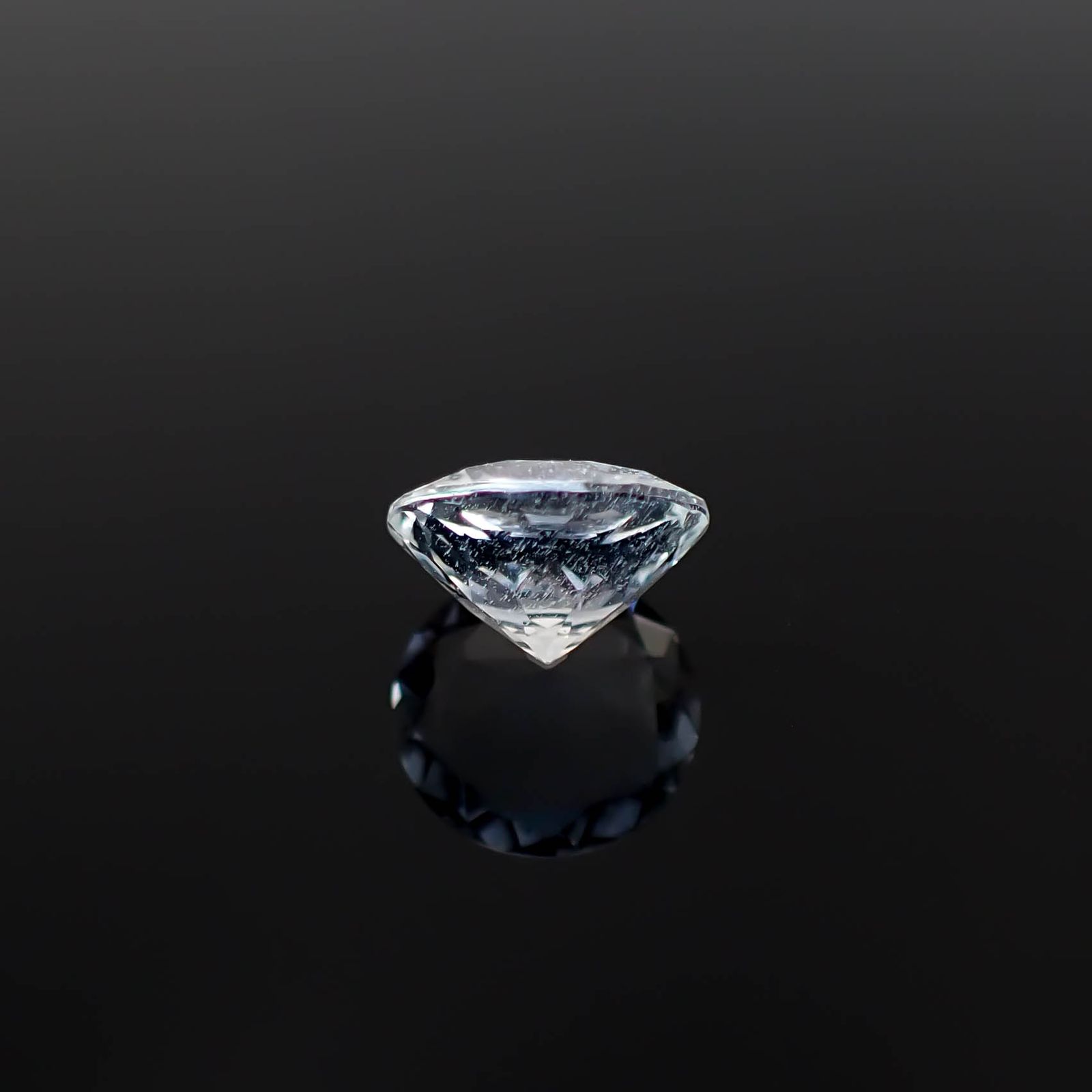 オーソクレース(宝石名ホワイト・オーソクレース)パキスタン産 1.01ct 識別済[250530440]7x7mm前後