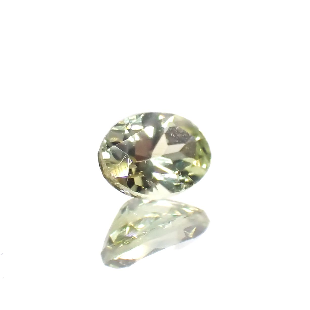 モンタナサファイア(宝石名サファイア)アメリカ・モンタナ州産 0.21ct 識別済[230321281]3.9x2.9mm前後