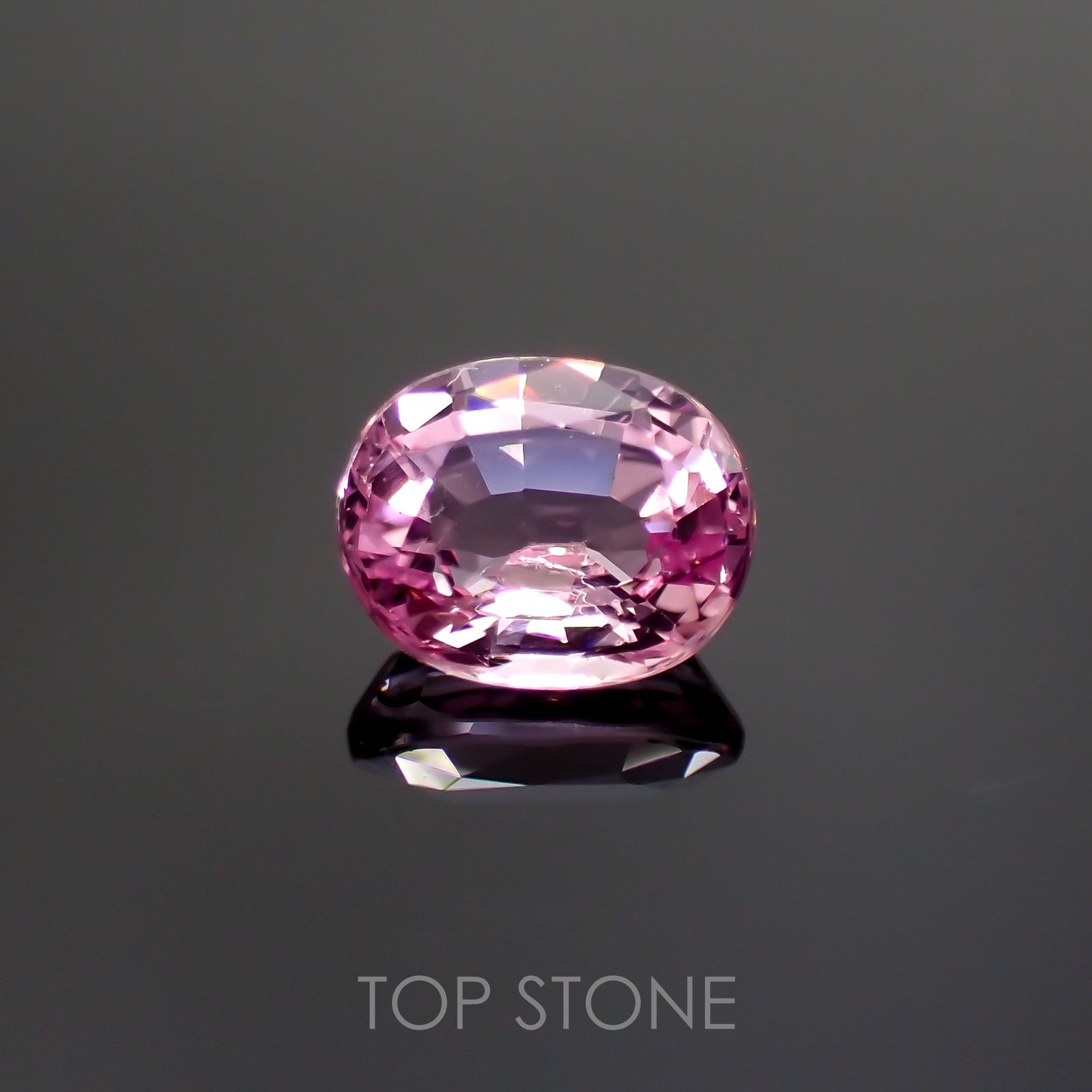 ピンクスピネル(宝石名ピンク・スピネル)タンザニア産 1.072ct ソ付(彩珠)[220817265]6.7x5.4mm前後