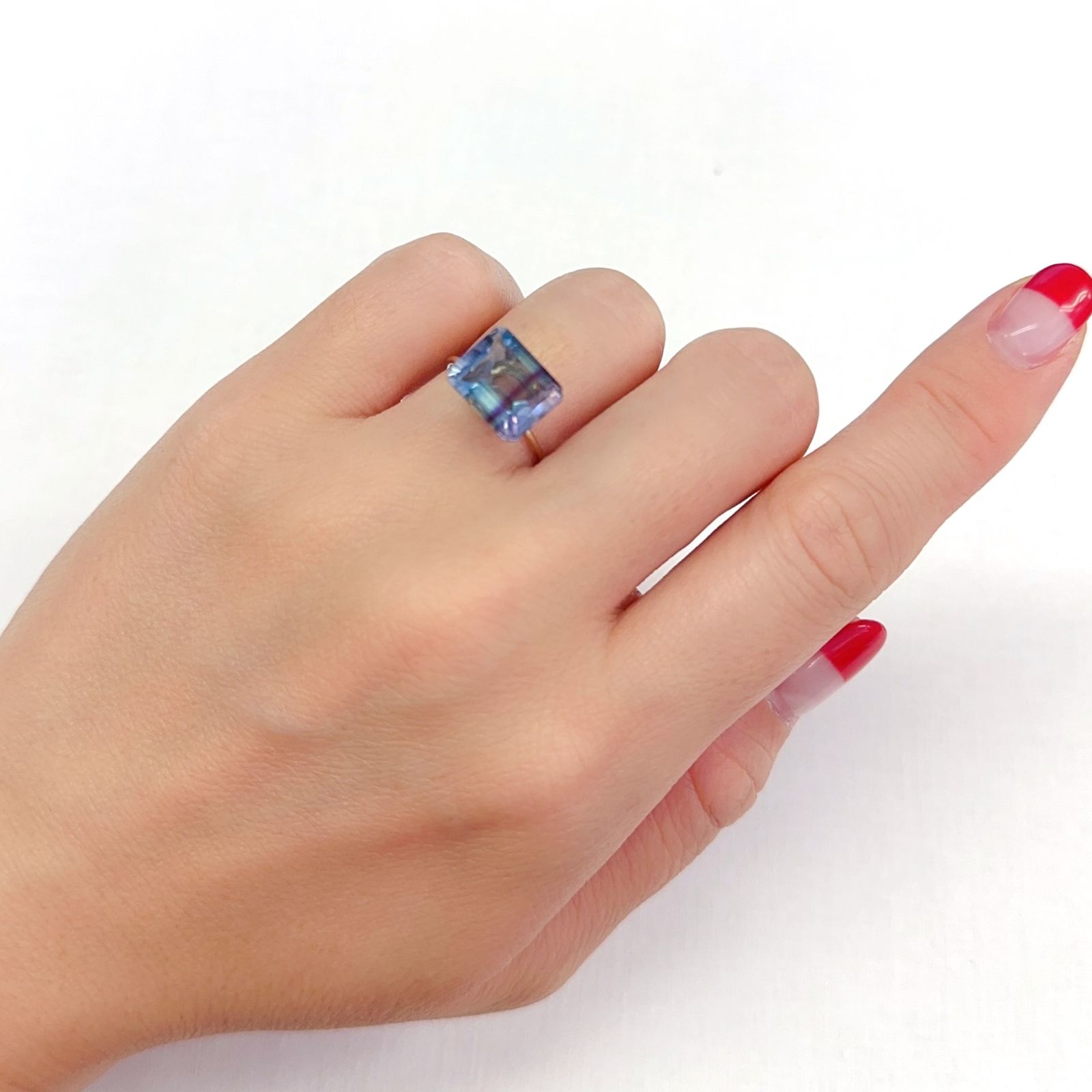 パーティカラーフローライト フルオレッセンス ブラジル産 5.35ct[230823273]10.9x9mm前後