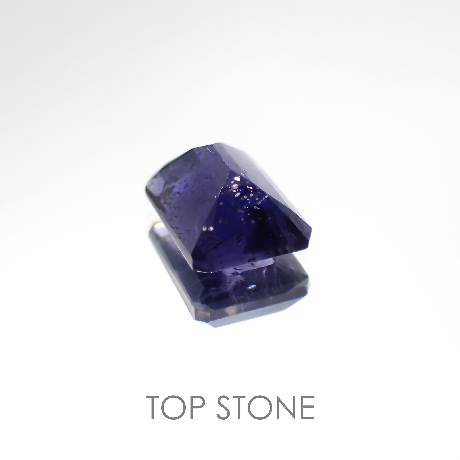 アイオライトサンストーン インド・ブラジル産 ルース 1.36ct[20129284]7.9×6mm前後