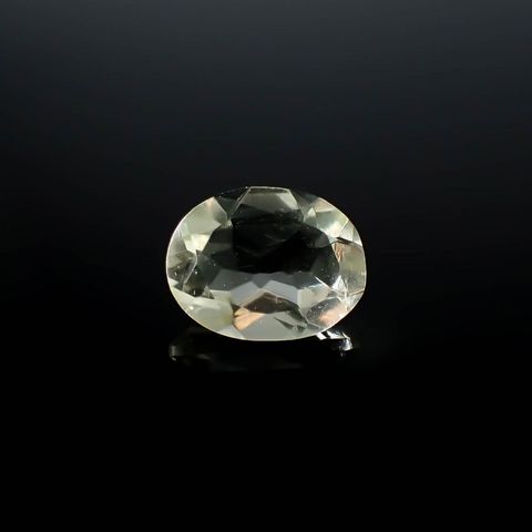 リビアングラス 発見地：エジプト・リビア砂漠 2.58ct / 11.5x8.8mm前後 [251131304]