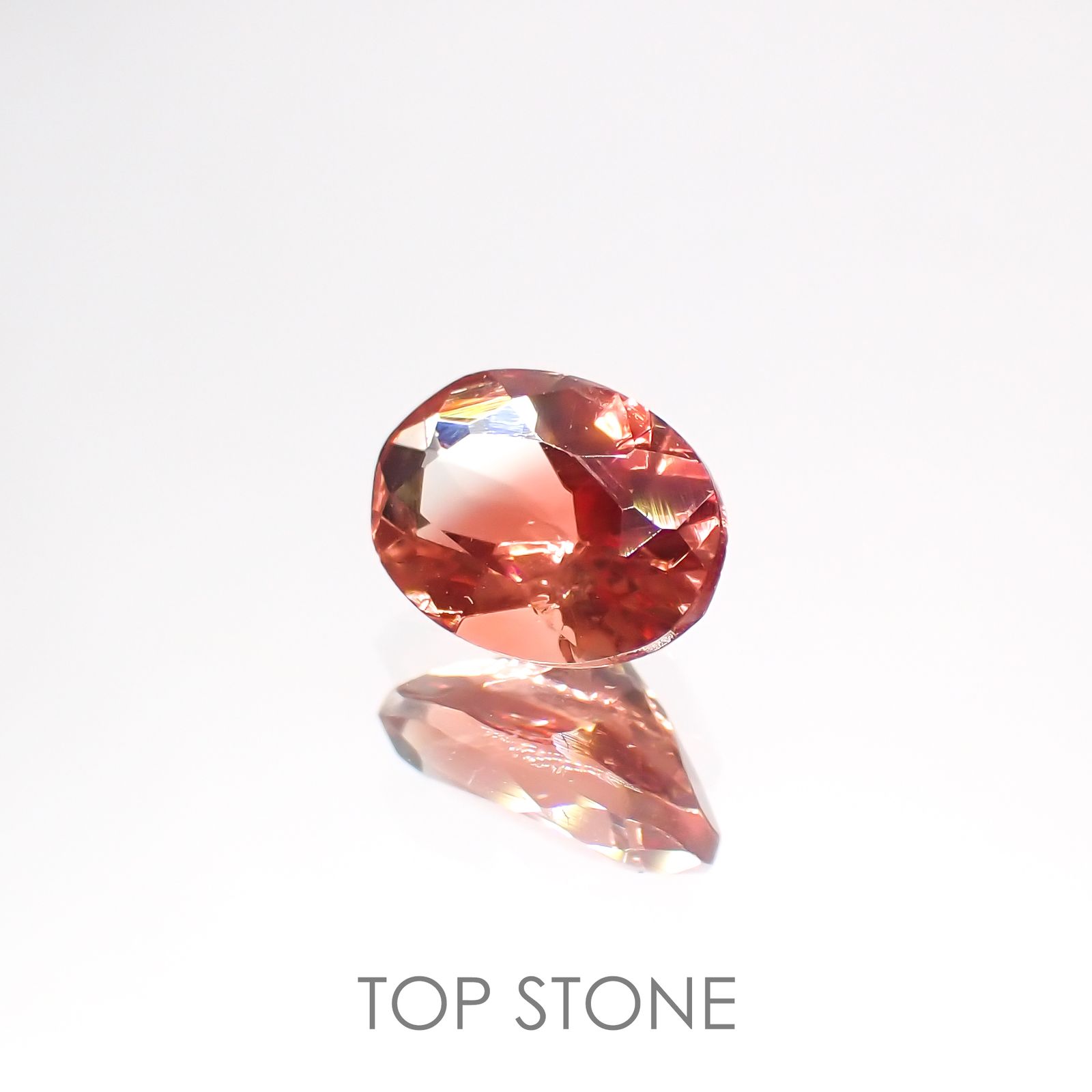 オレゴンサンストーン(宝石名ラブラドライト) アメリカ・オレゴン州産 0.72ct 識別済[20073597]7.1×5.1mm前後