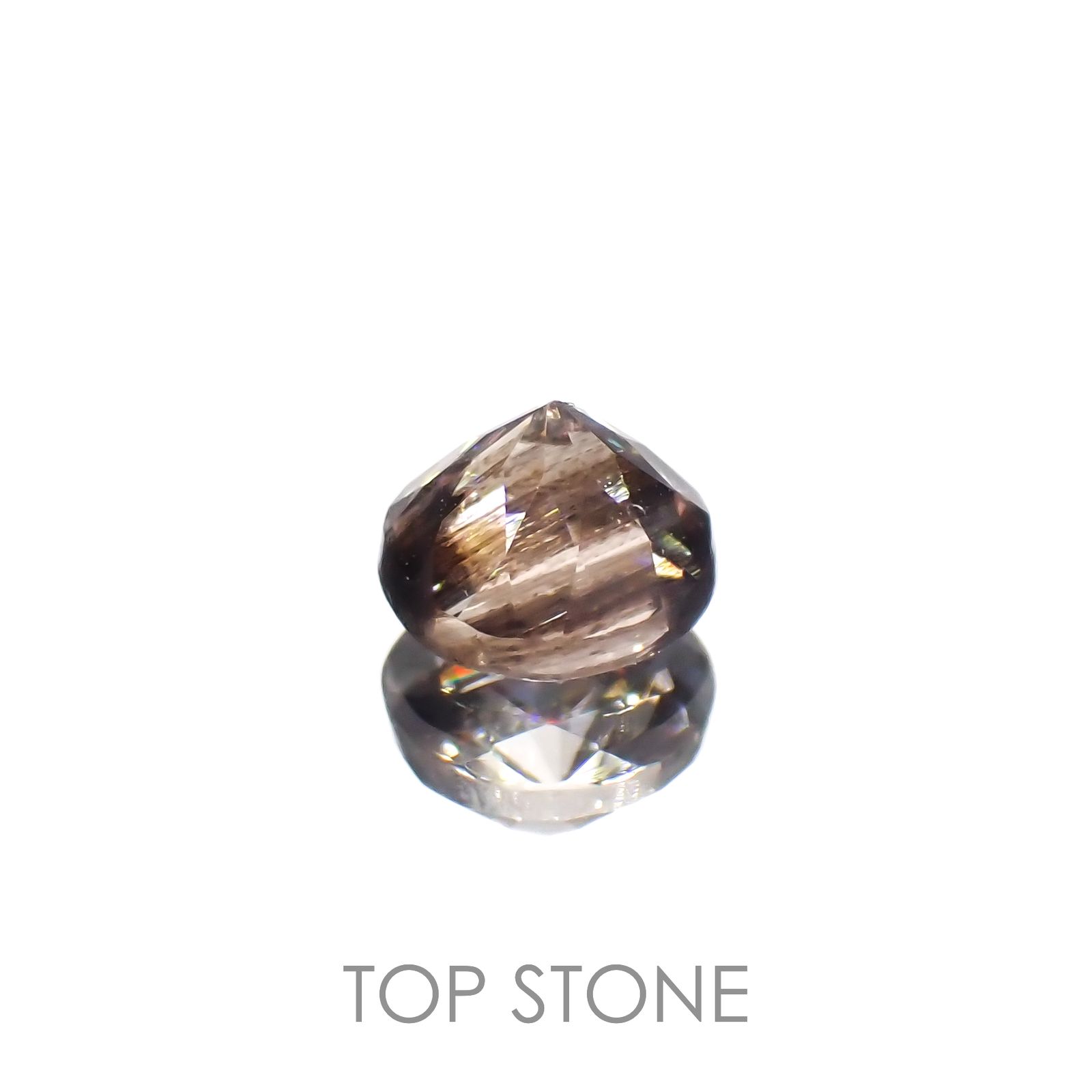 レインボースキャポライト ブラジル産 0.46ct[221119045]4.9x5mm前後