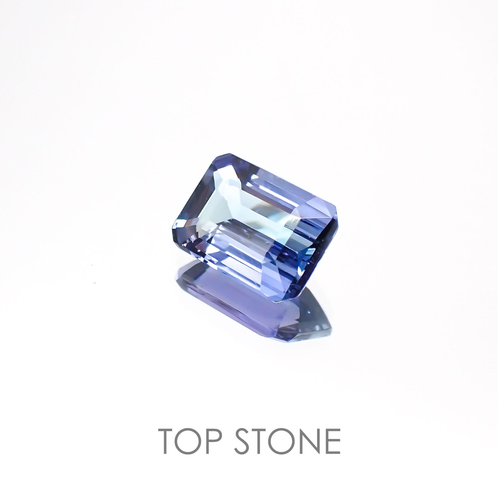 バイカラータンザナイト(ゾイサイト)非加熱 タンザニア産 ルース 0.88ct[21018260]7×4.9mm前後