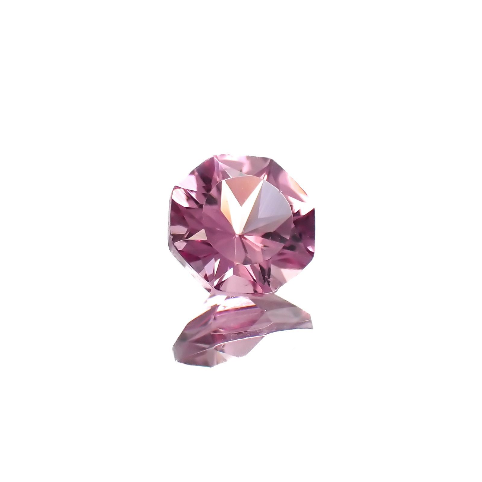 ◇オクタゴンカット◇カラーシフトマラヤガーネットSA(宝石名ガーネット)タンザニア産 0.67ct 識別済[220918047]5.1x5.1mm前後