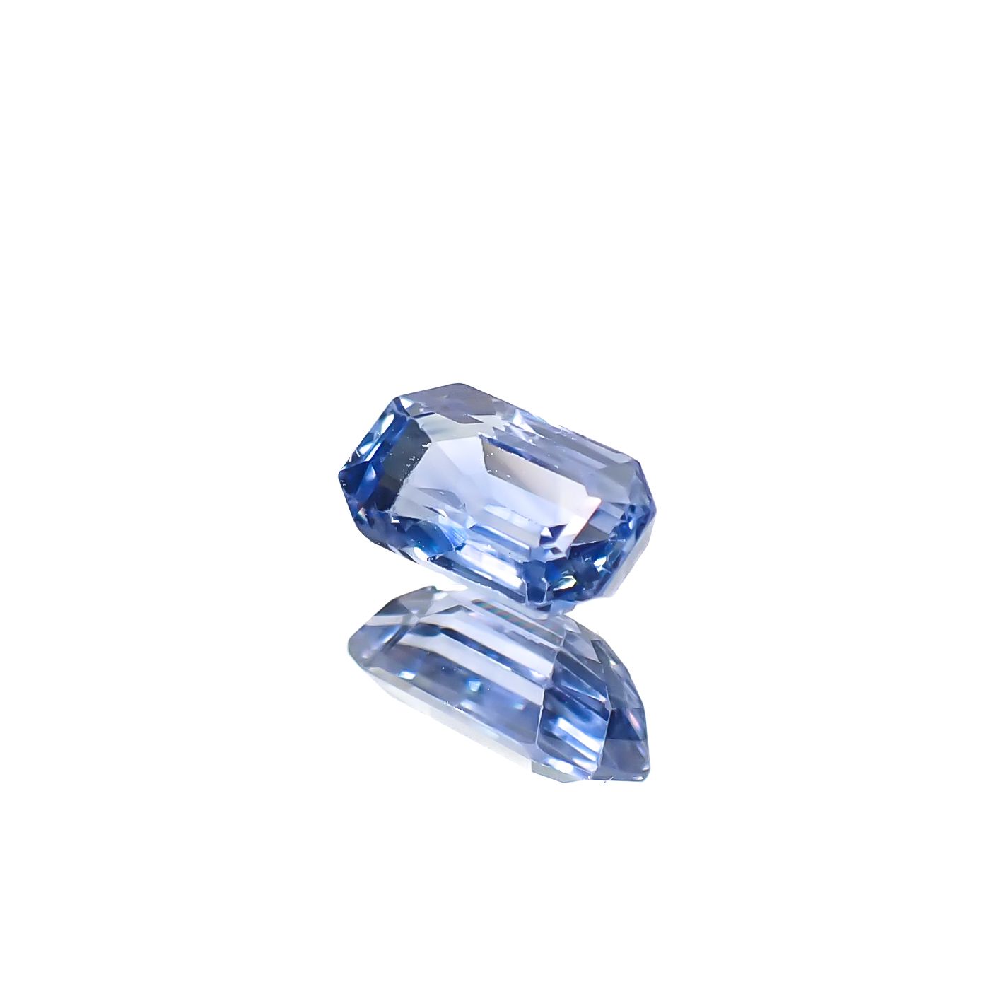 アイスブルーサファイア スリランカ産 0.89ct [241229585]6.8x3.8mm前後