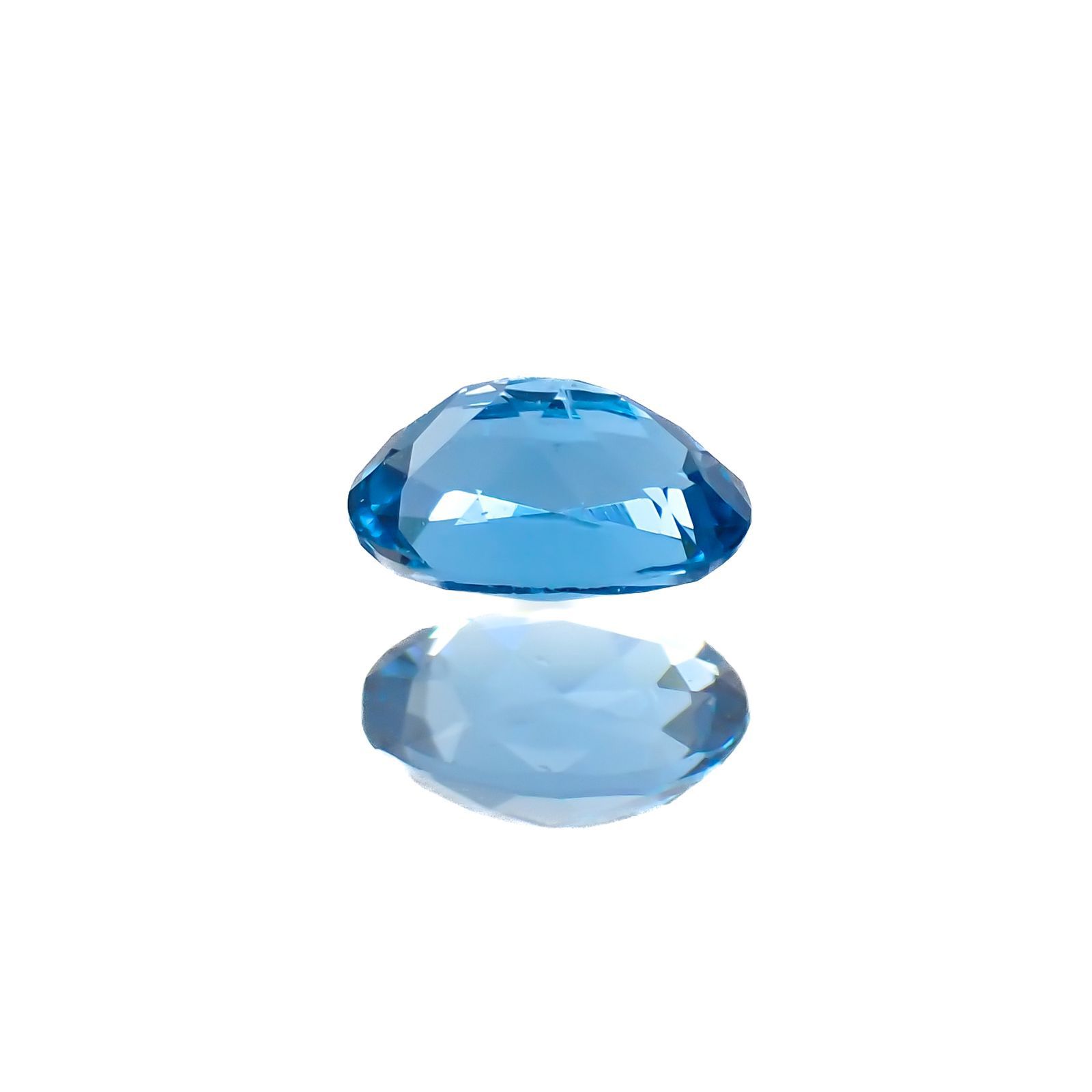 アウイナイト フルオレッセンス(宝石名アウイナイト)ドイツ産 0.25ct 識別済[250917689]5.1x3.4mm前後