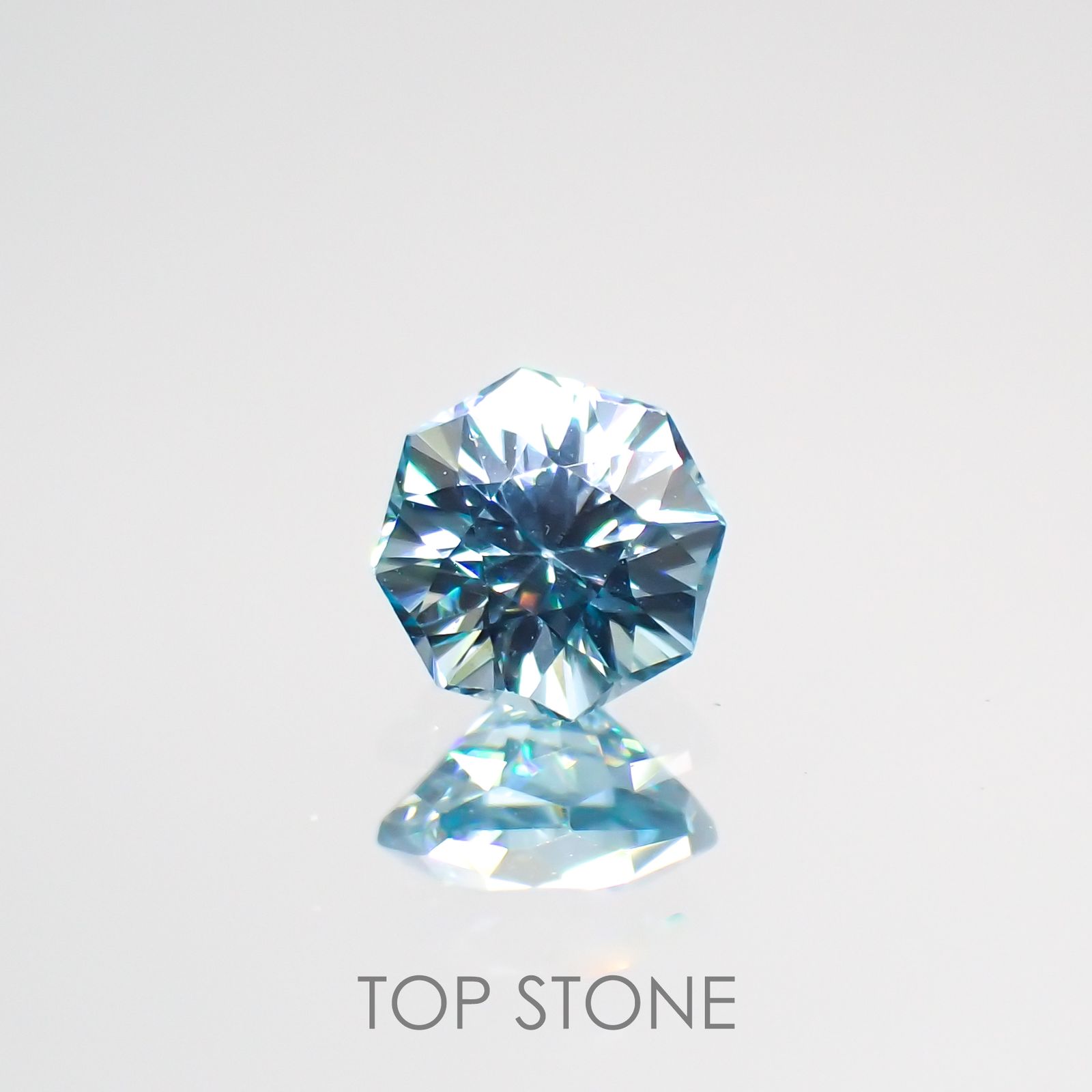 ◇オクタゴンカット◇ブルージルコン カンボジア産 ルース 0.78ct[210913360]4.9×4.9mm前後