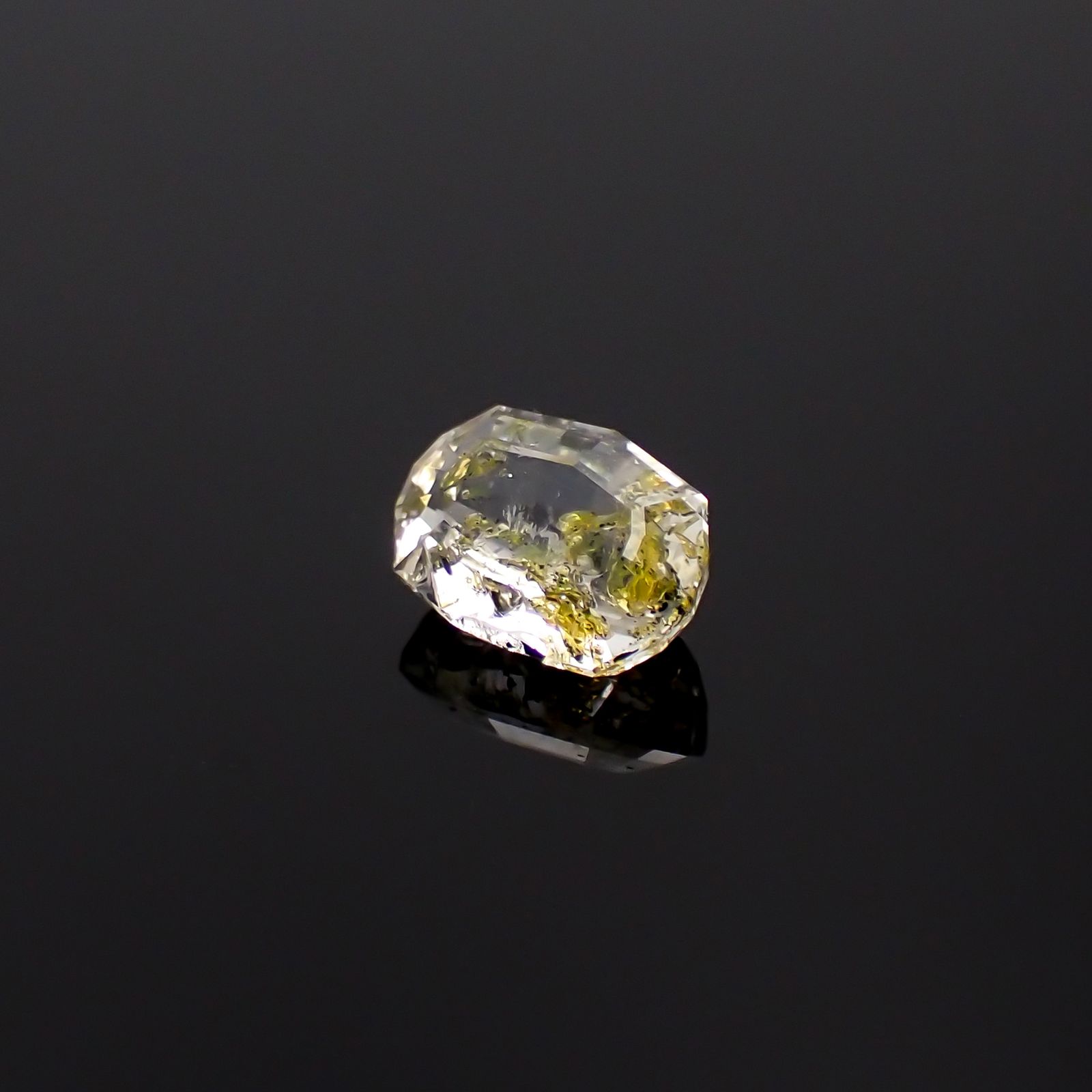 ◇カスタムオクタゴンカット◇オイルインクォーツ パキスタン産 0.85ct [231224725]7.3x5.3mm前後