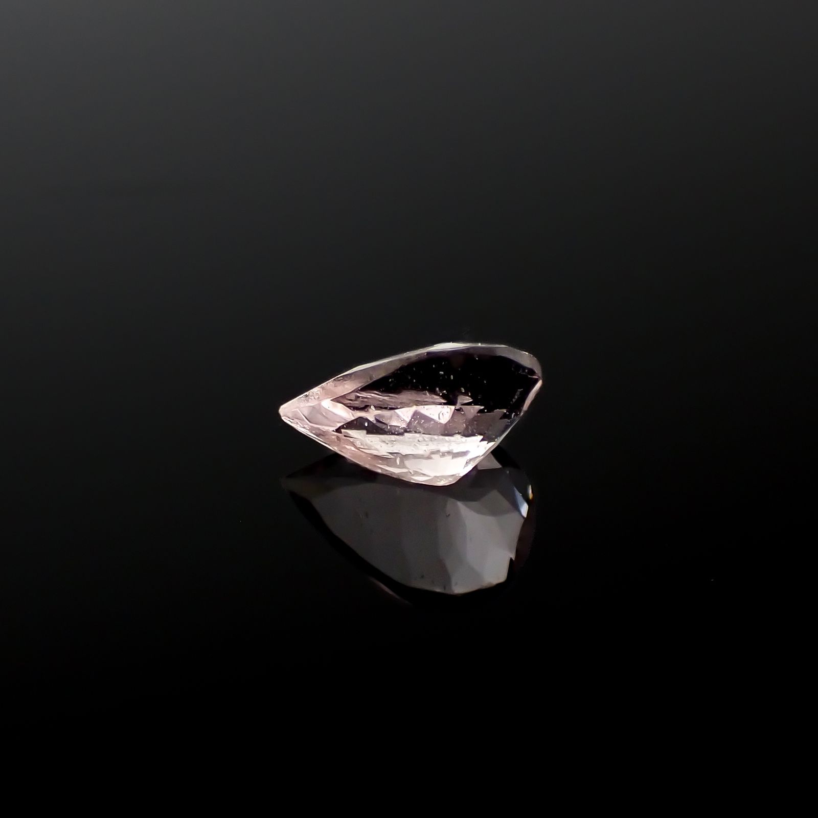 モルガナイト ブラジル産 0.54ct[240326766]7x4.9mm前後