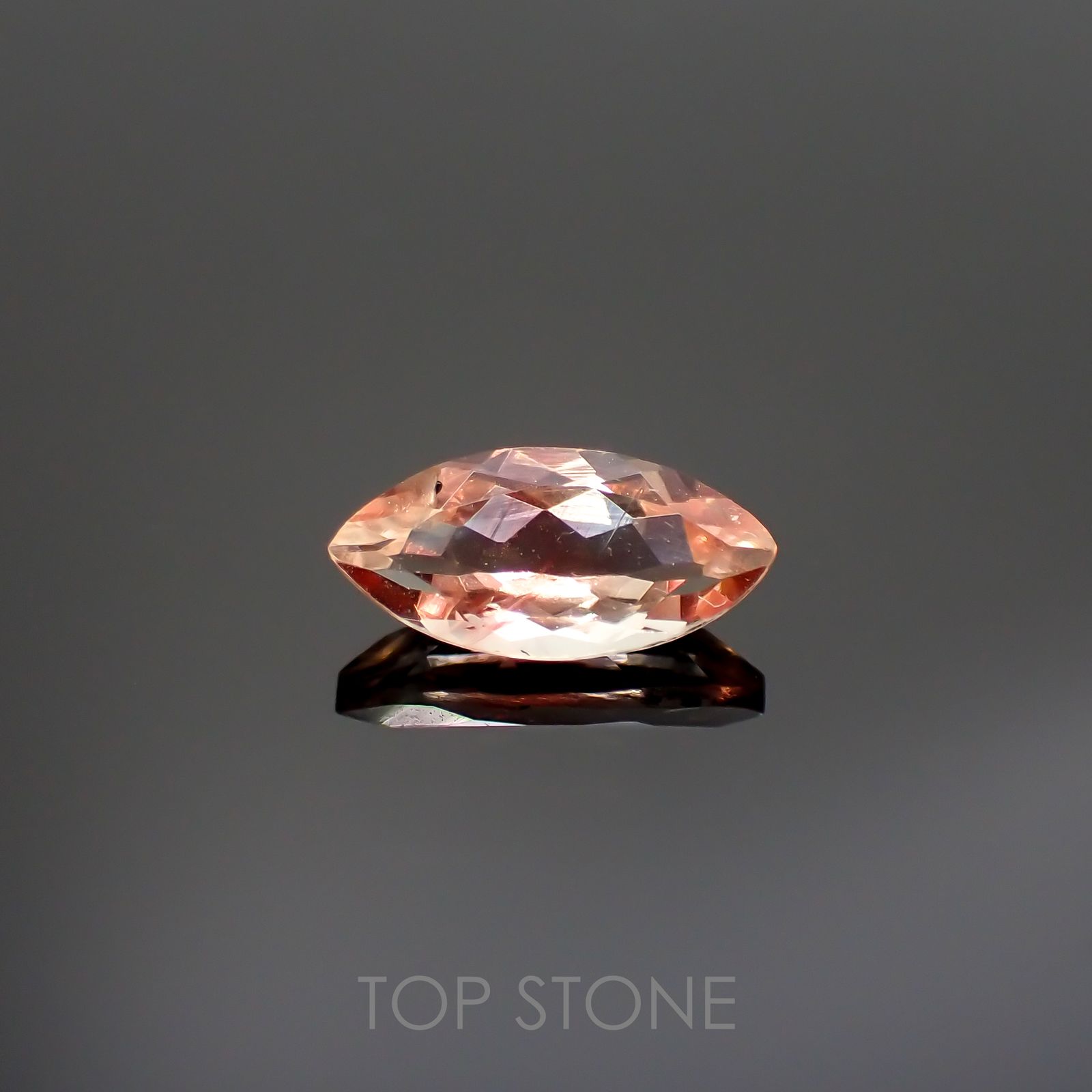 バイカラーアンデシン(宝石名アンデシン)チベット産 0.66ct 識別済[220115271]9.1x4.4mm前後