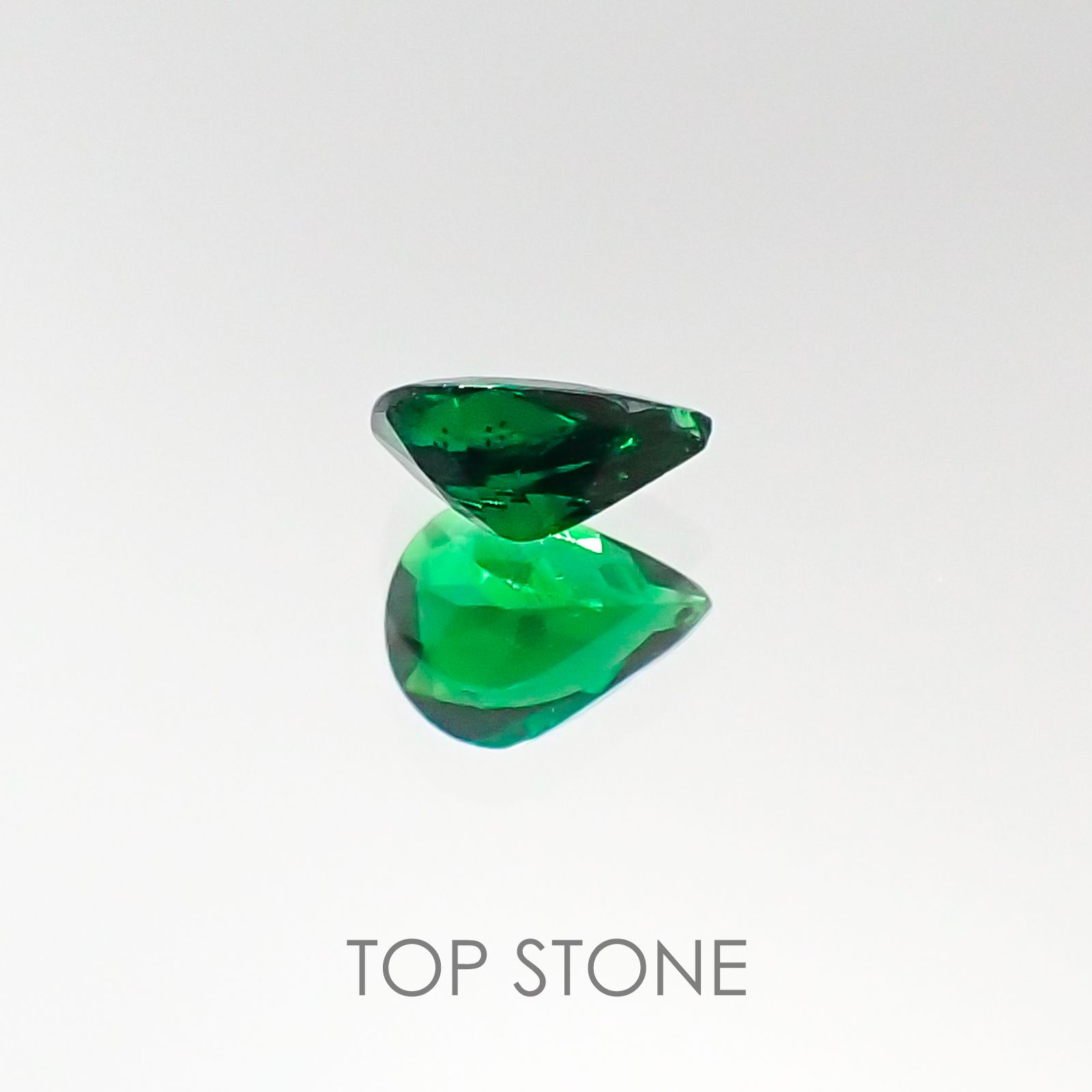 ツァボライト タンザニア産 ルース 0.2ct[20095715]4.6×3.4mm前後
