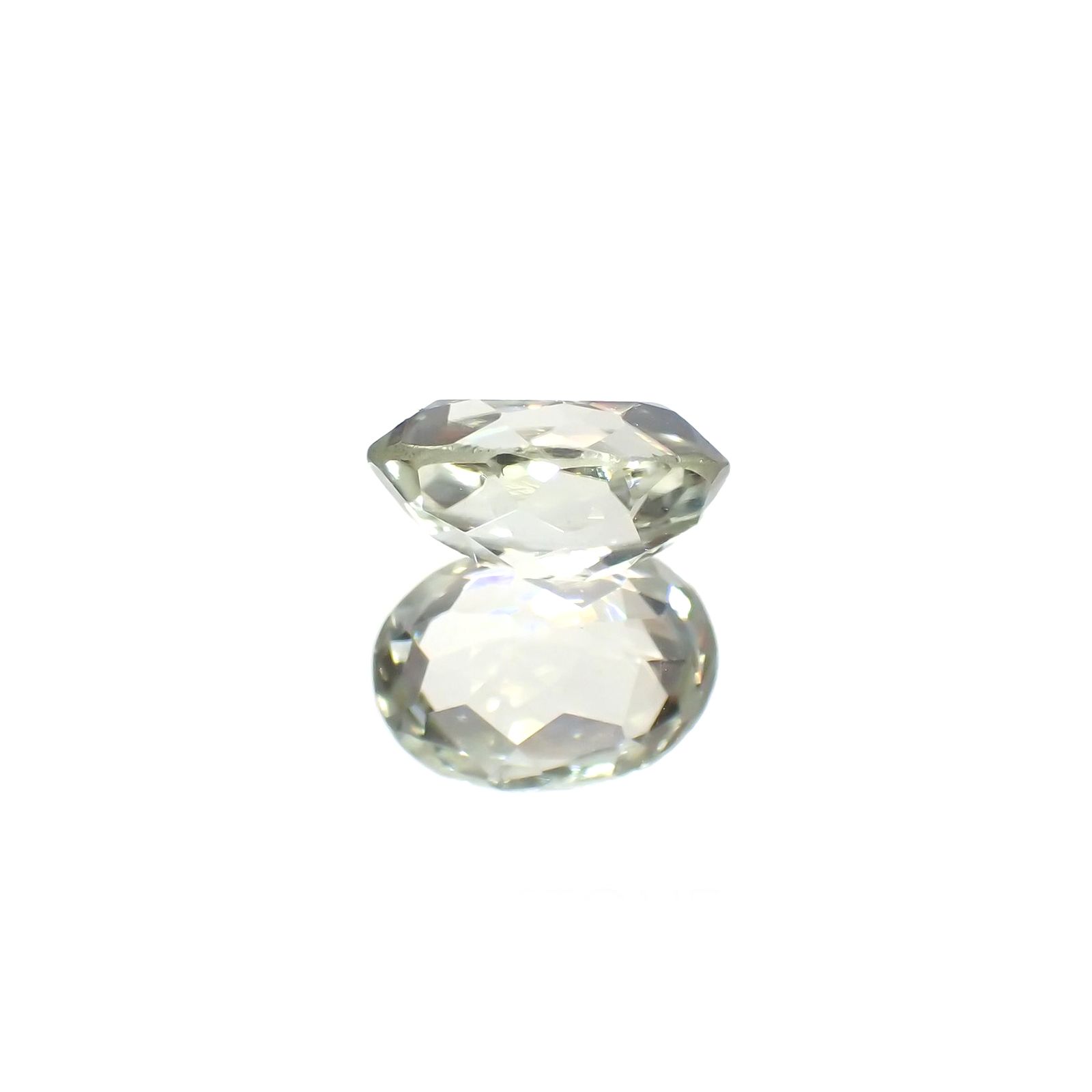 シリマナイト(宝石名シリマナイト)インド産 識別済 1.39ct / 8.1x6mm前後 [221018461]