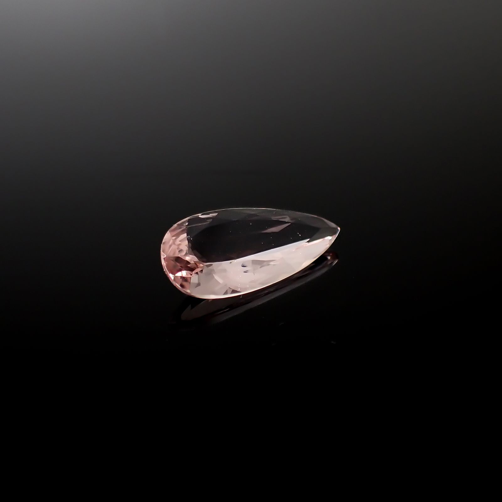 モルガナイト ナイジェリア産 1.78ct[240427166]15.1x7mm前後