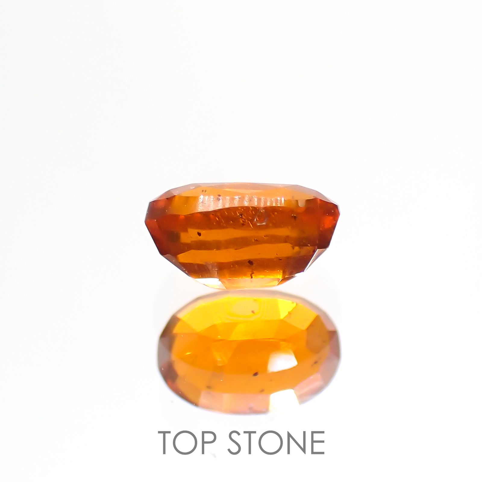オレンジカイヤナイト(宝石名カイヤナイト) タンザニア産 0.74ct 識別済[210310583]6.1×4.1mm前後