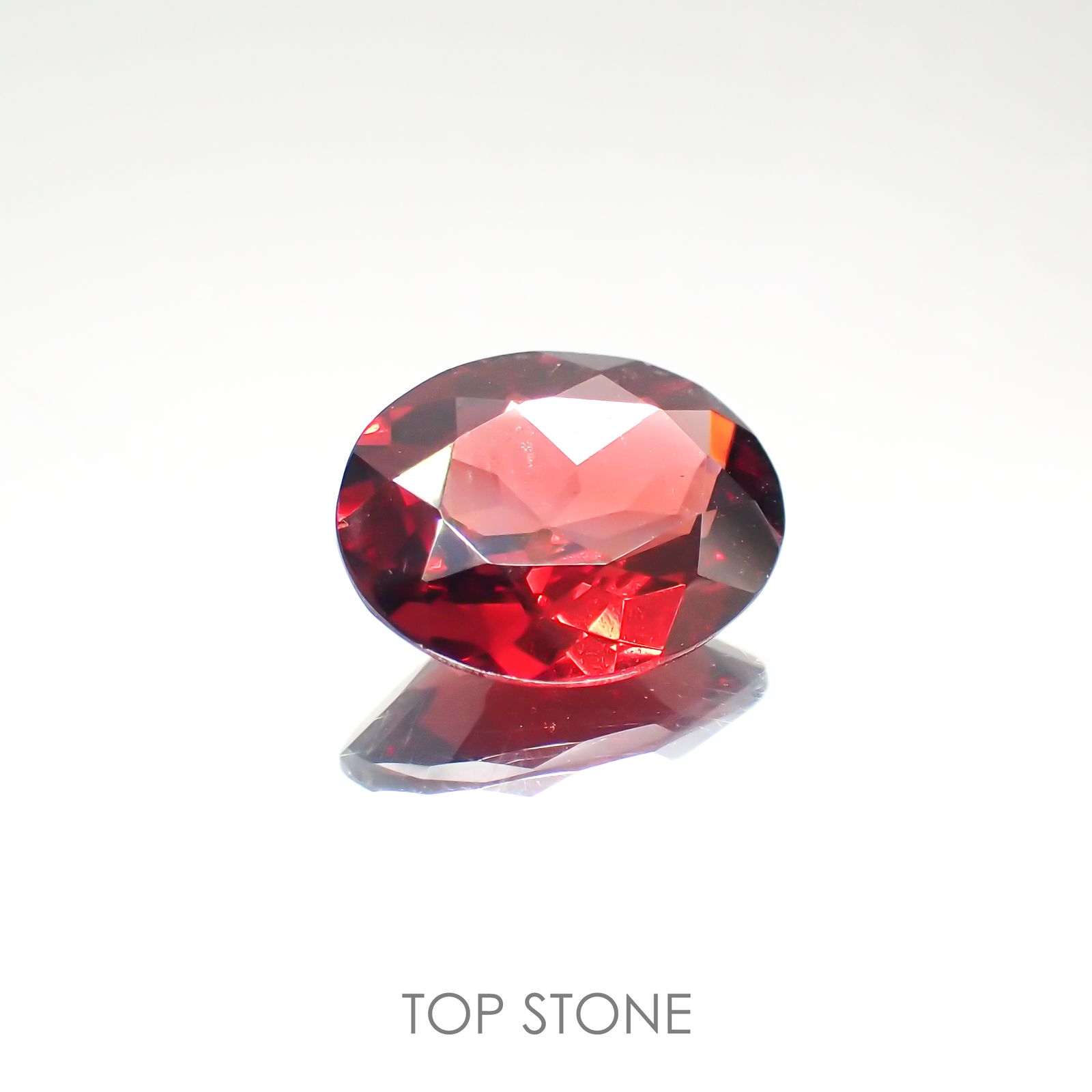 パイロープ アルマンディン ガーネット(宝石名パイロープ アルマンディン・ガーネット)ブラジル産 2.6ct 識別済[220113843]10.2x8mm前後