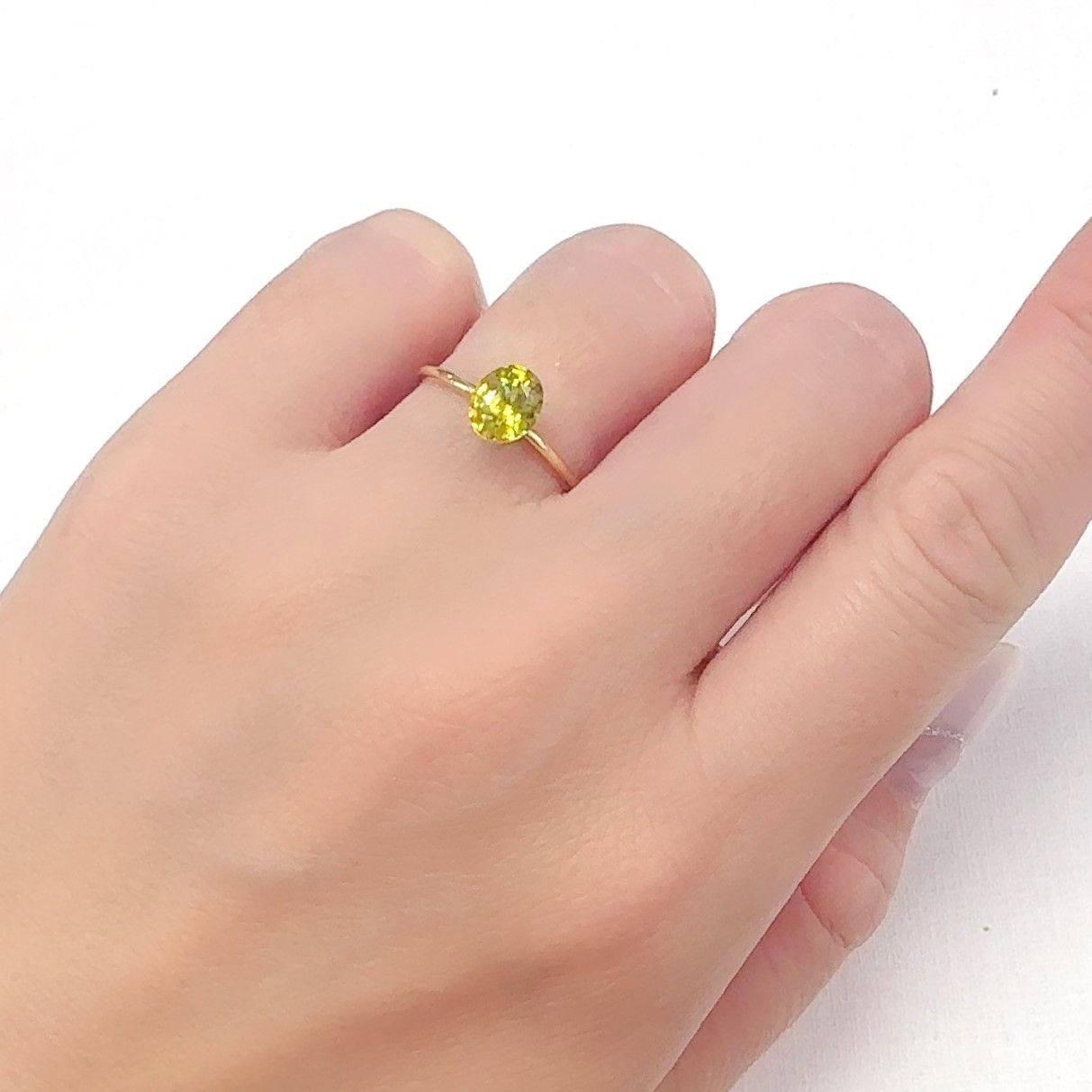 スフェーン(宝石名スフェーン)マダガスカル産 1.00ct 識別済[240627951]6.8x5.5mm前後