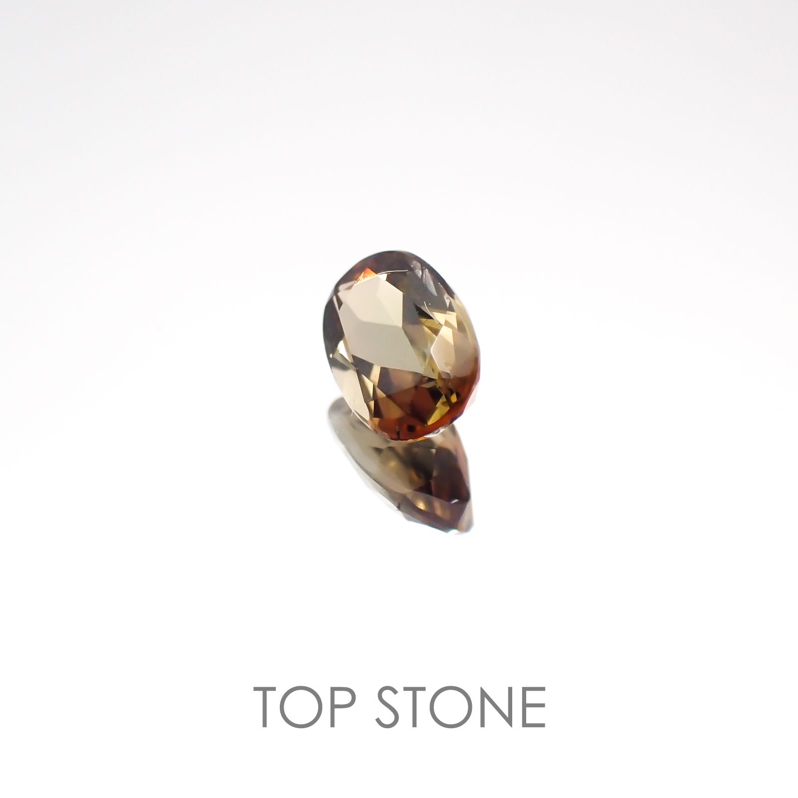 バイカラーアンダリュサイト スリランカ産 ルース 0.45ct[20117471]5.9×3.9mm前後