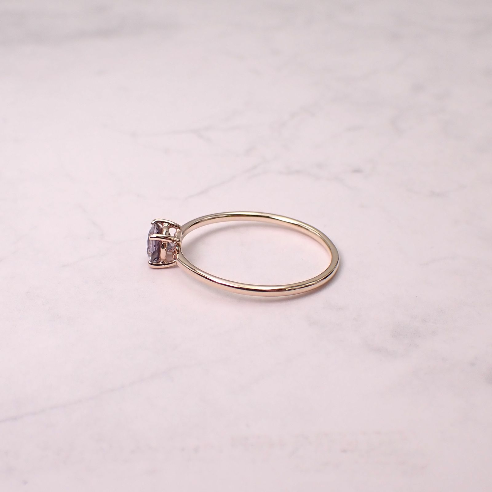 リング空枠：石留め▶ラベンダースピネル（お客様製作例）