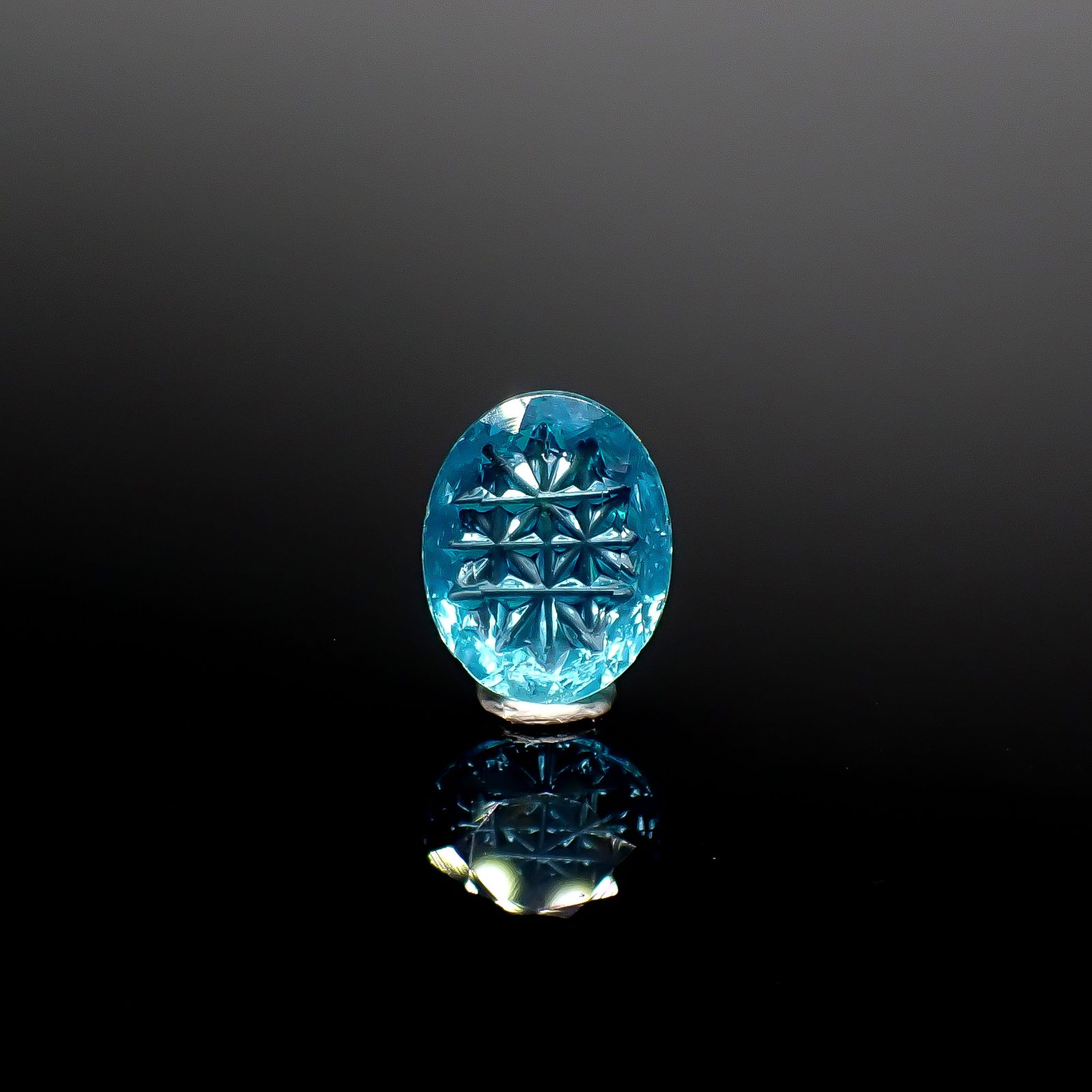 ◇甲州貴石切子Plus Three◇アパタイト カード付き(宝石名アパタイト)ブラジル産 1.99ct 識別済[250630488]10x7.9mm前後