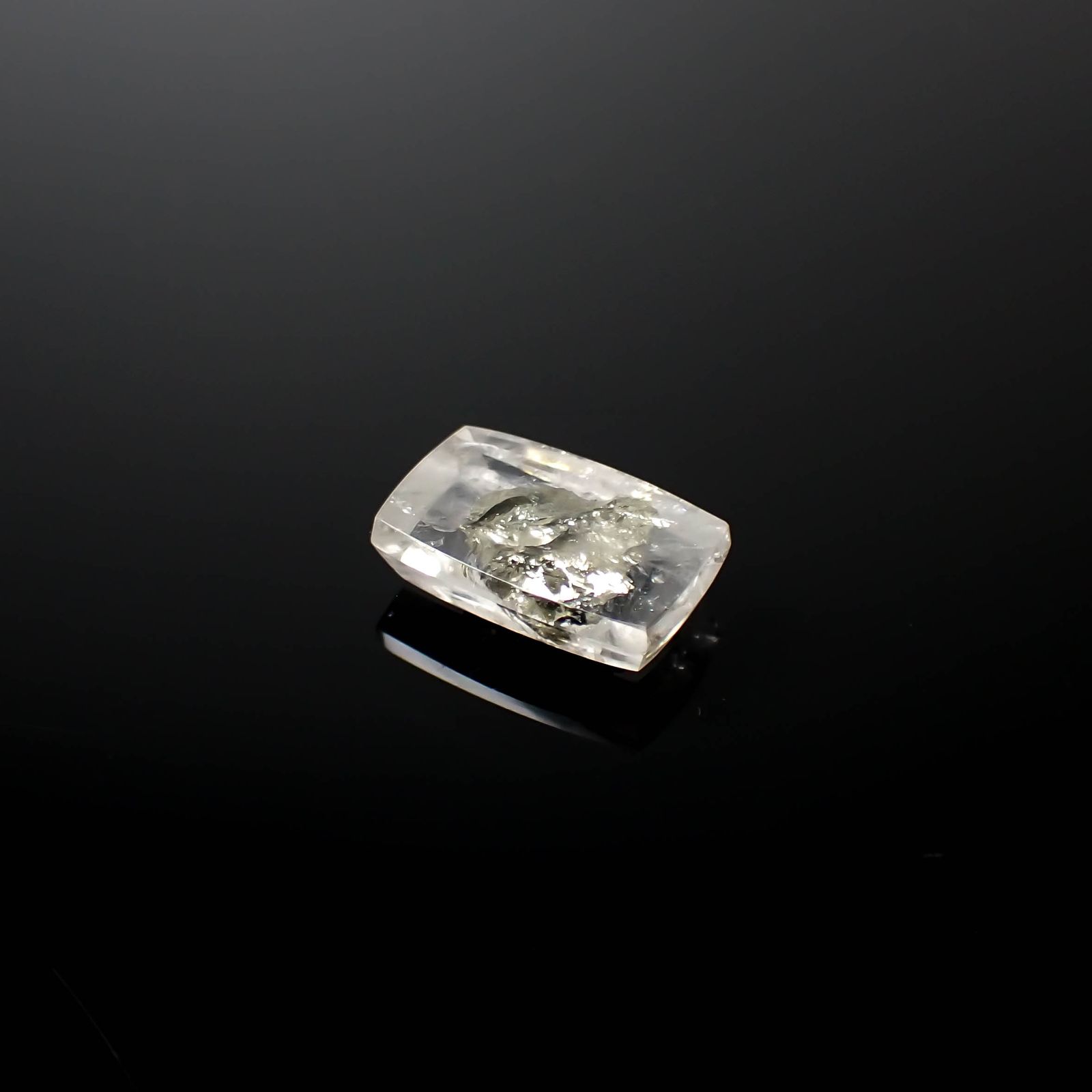 パイライトインクォーツ ブラジル産 8.64ct[240225923]16.5x10.6mm前後