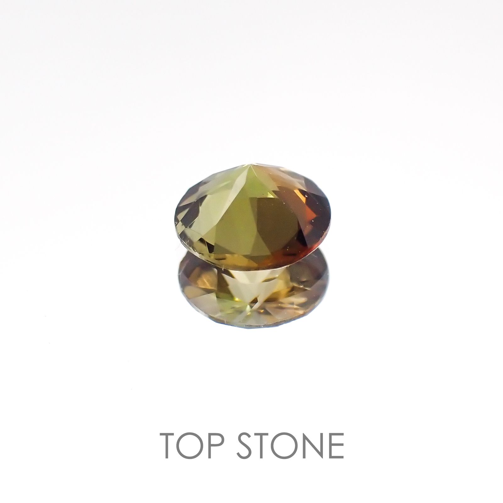 バイカラーアンダリュサイト スリランカ産 ルース 0.43ct[20117468]5.2×5.1mm前後