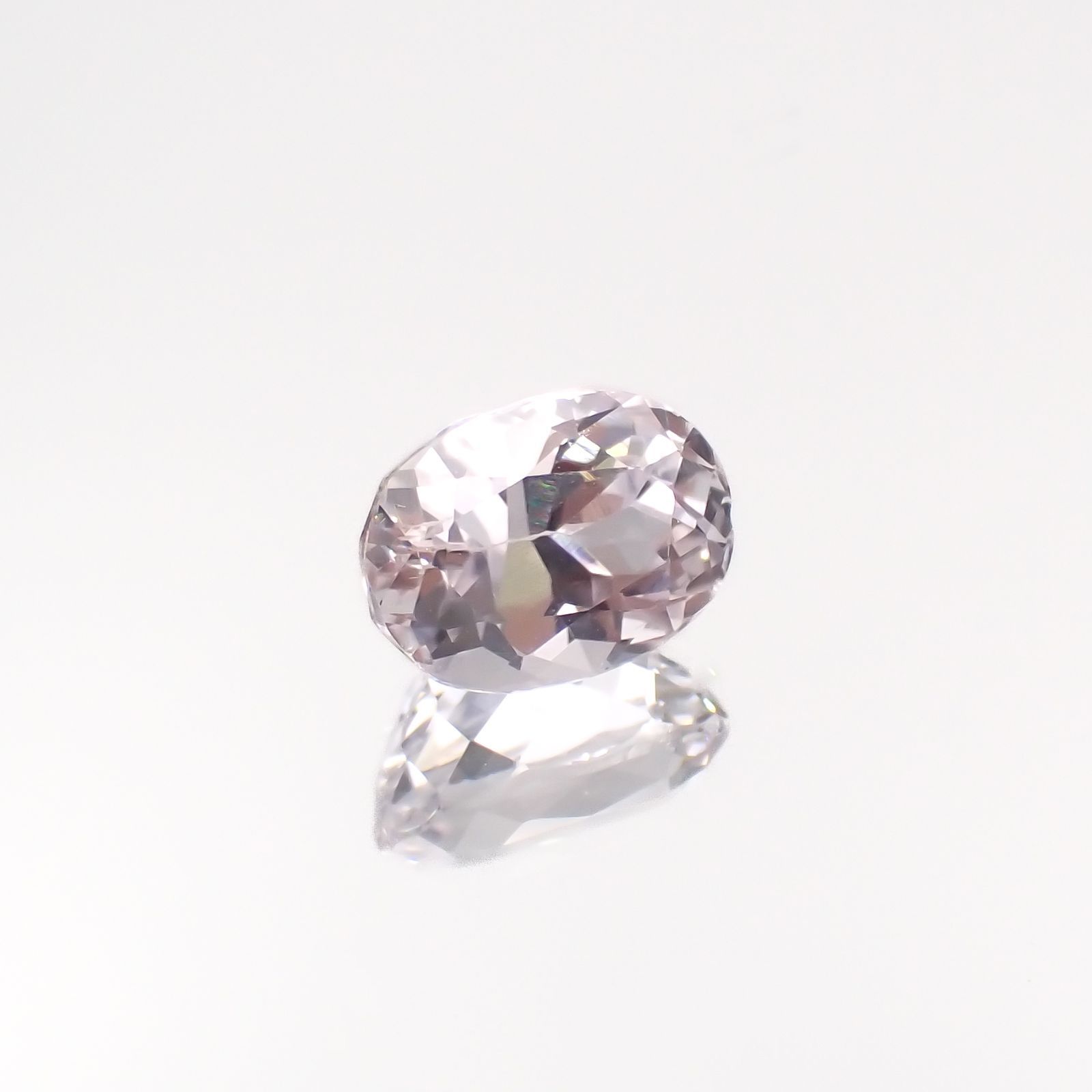 クンツァイト アフガニスタン産 2.18ct[240219608]8.5x6.2mm前後